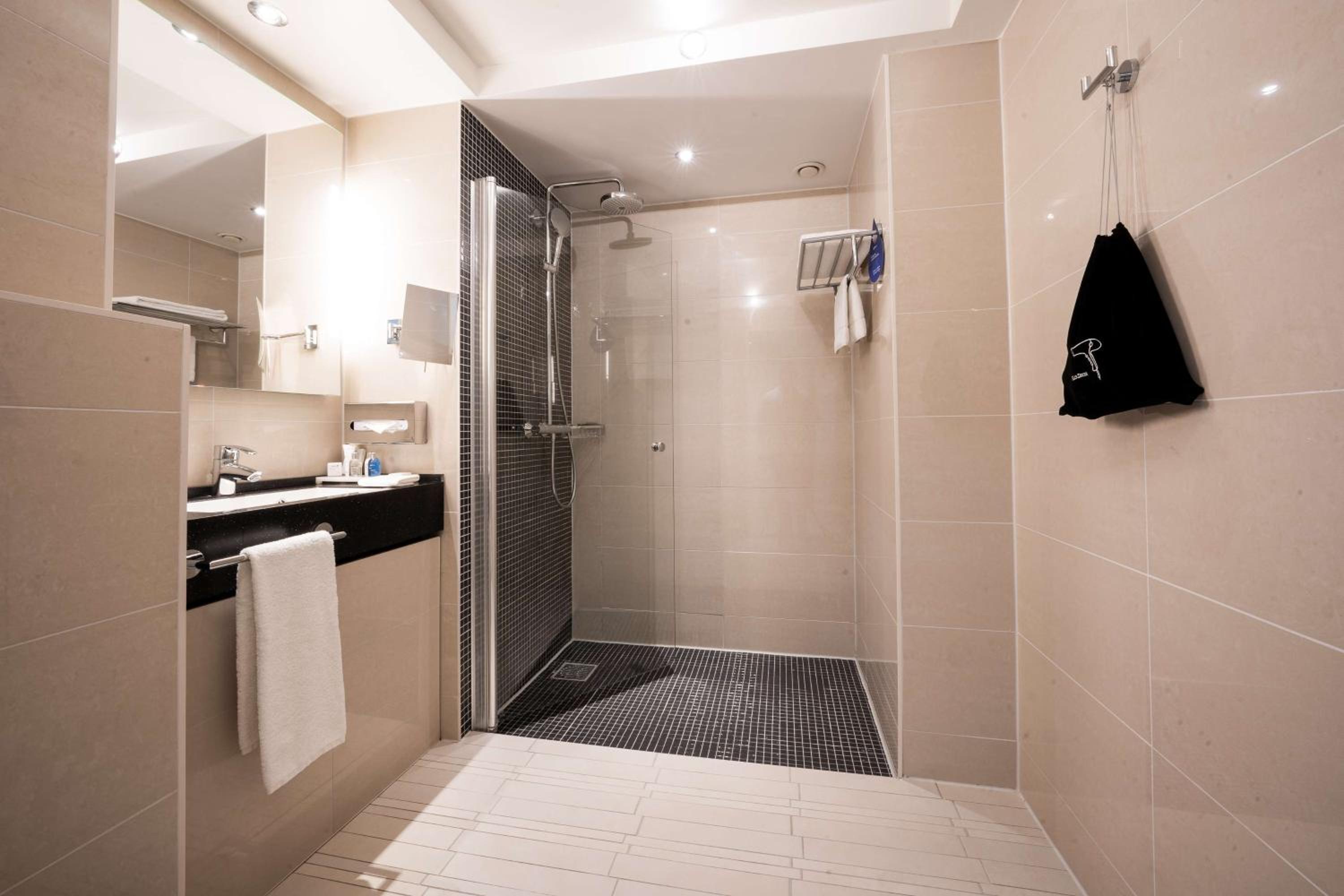 Premium Room - Photo 3