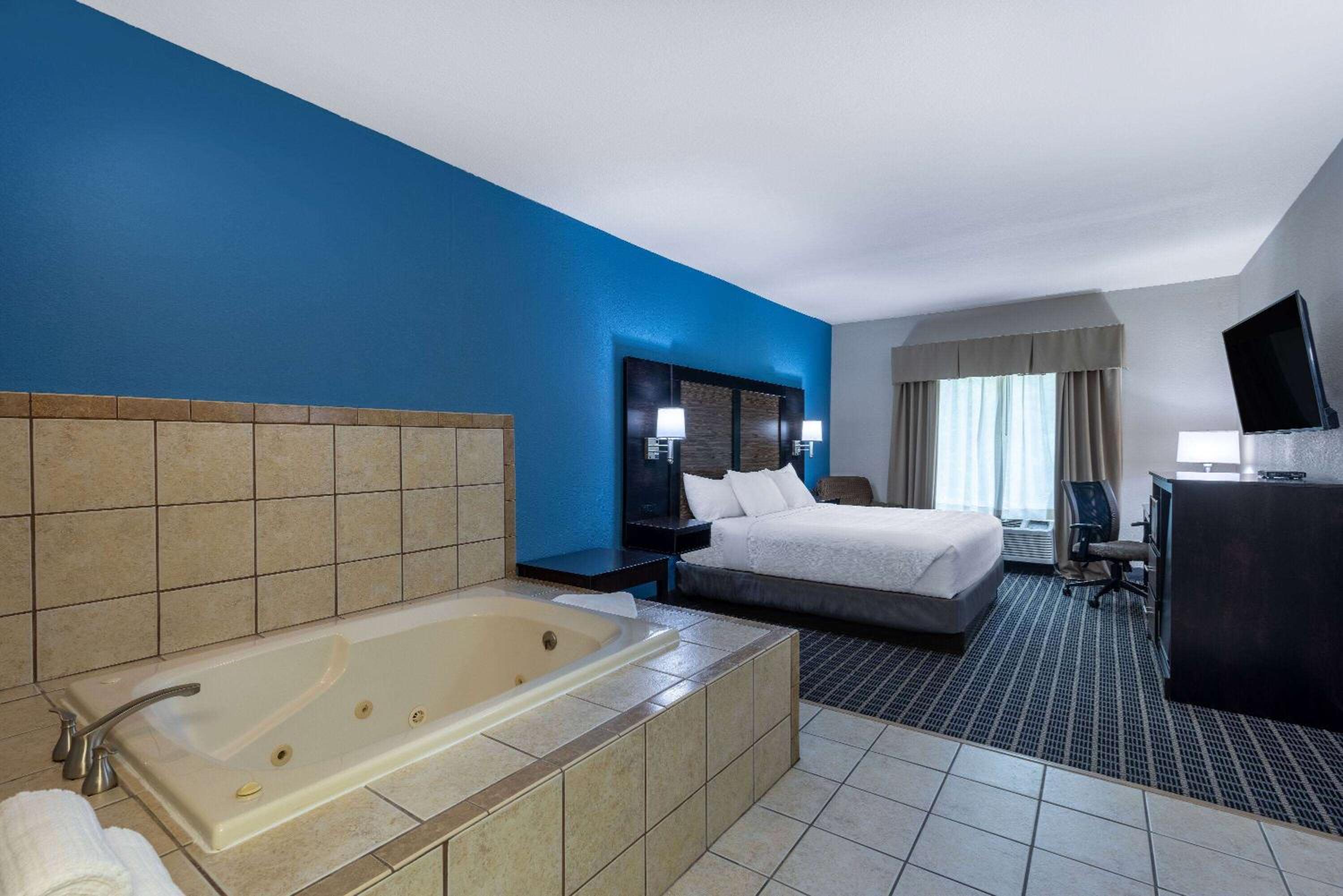 Superior King Studio Suite - Non-Smoking - Photo 4