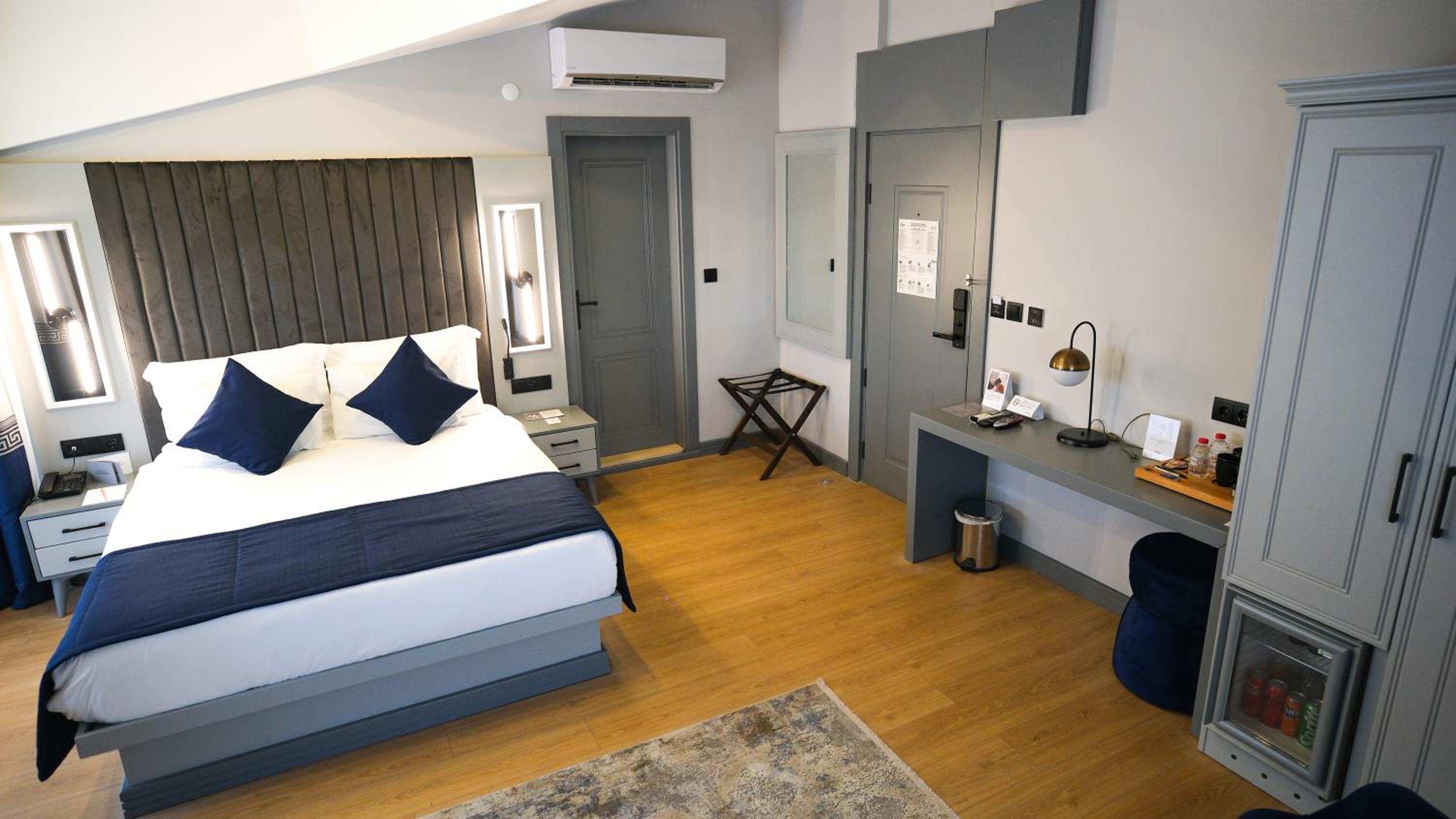 Superior King Room