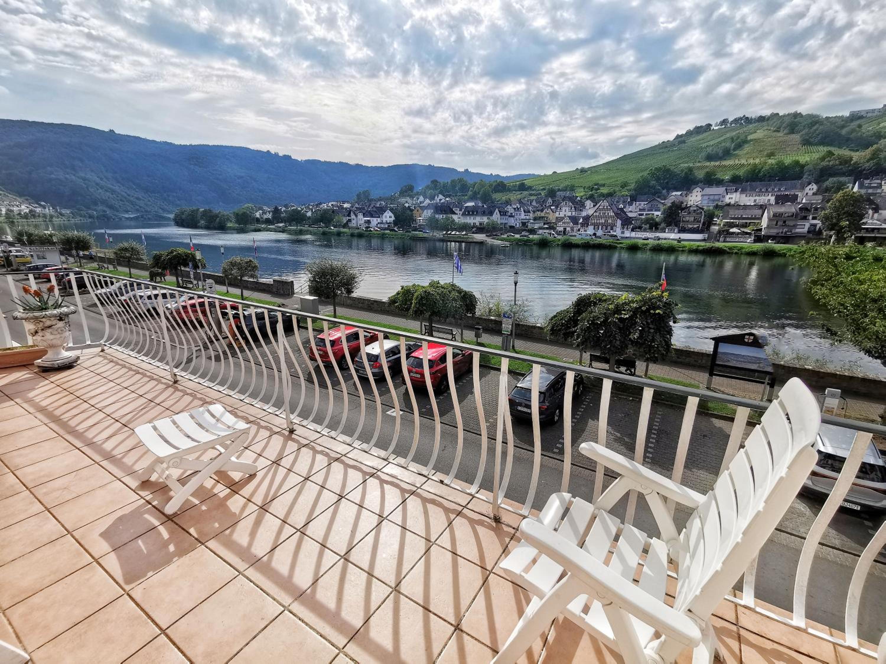 Two-Bedroom Apartment with Terrace photo 2
