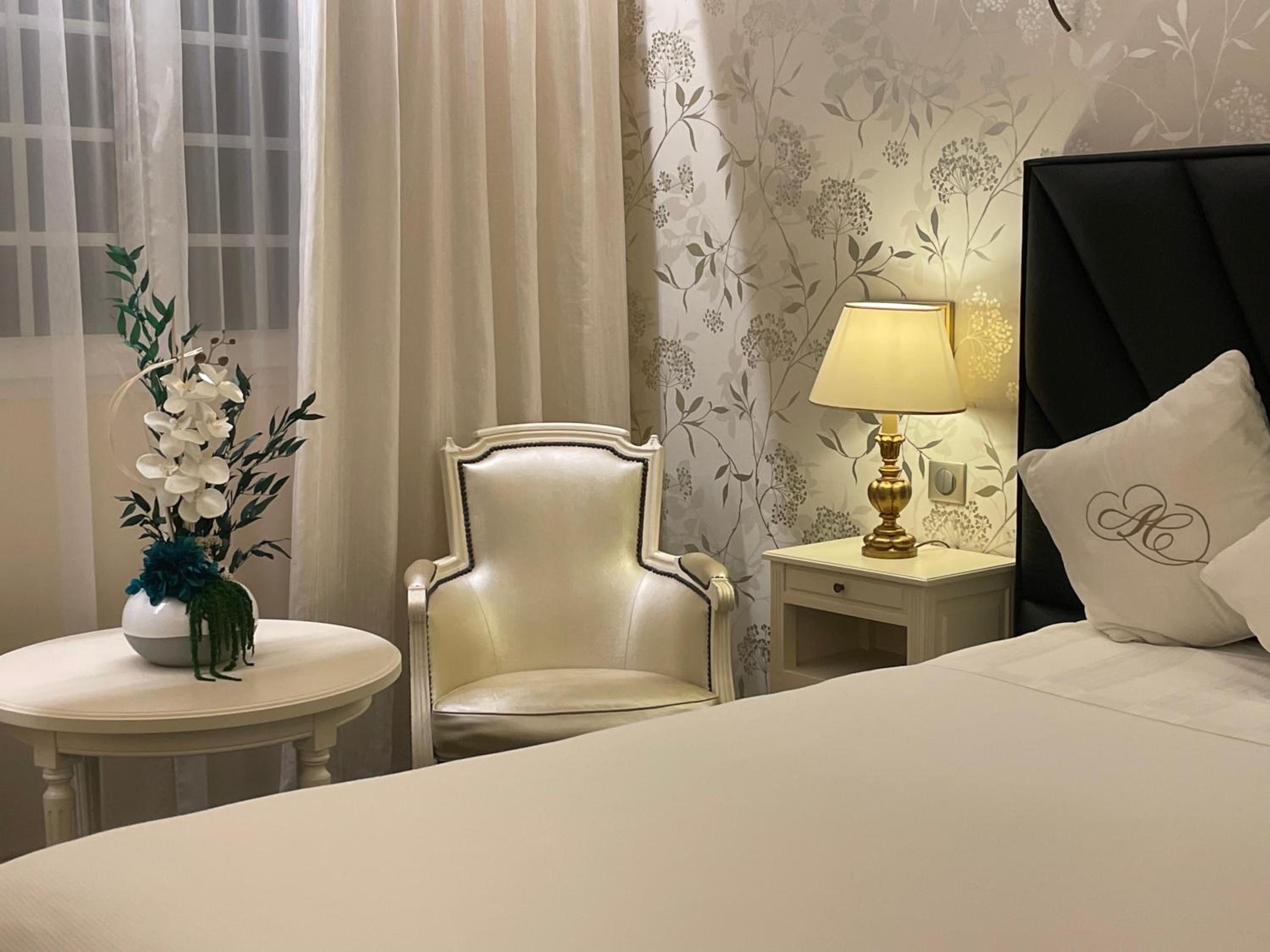 Double Room  with park and Terrace - Photo 1