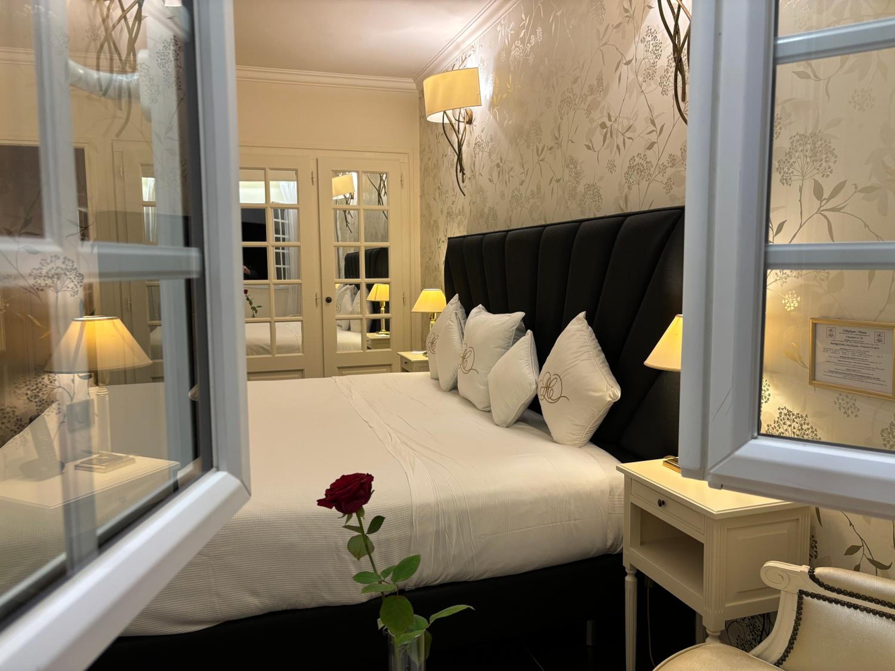 Double Room  with park and Terrace - Photo 4