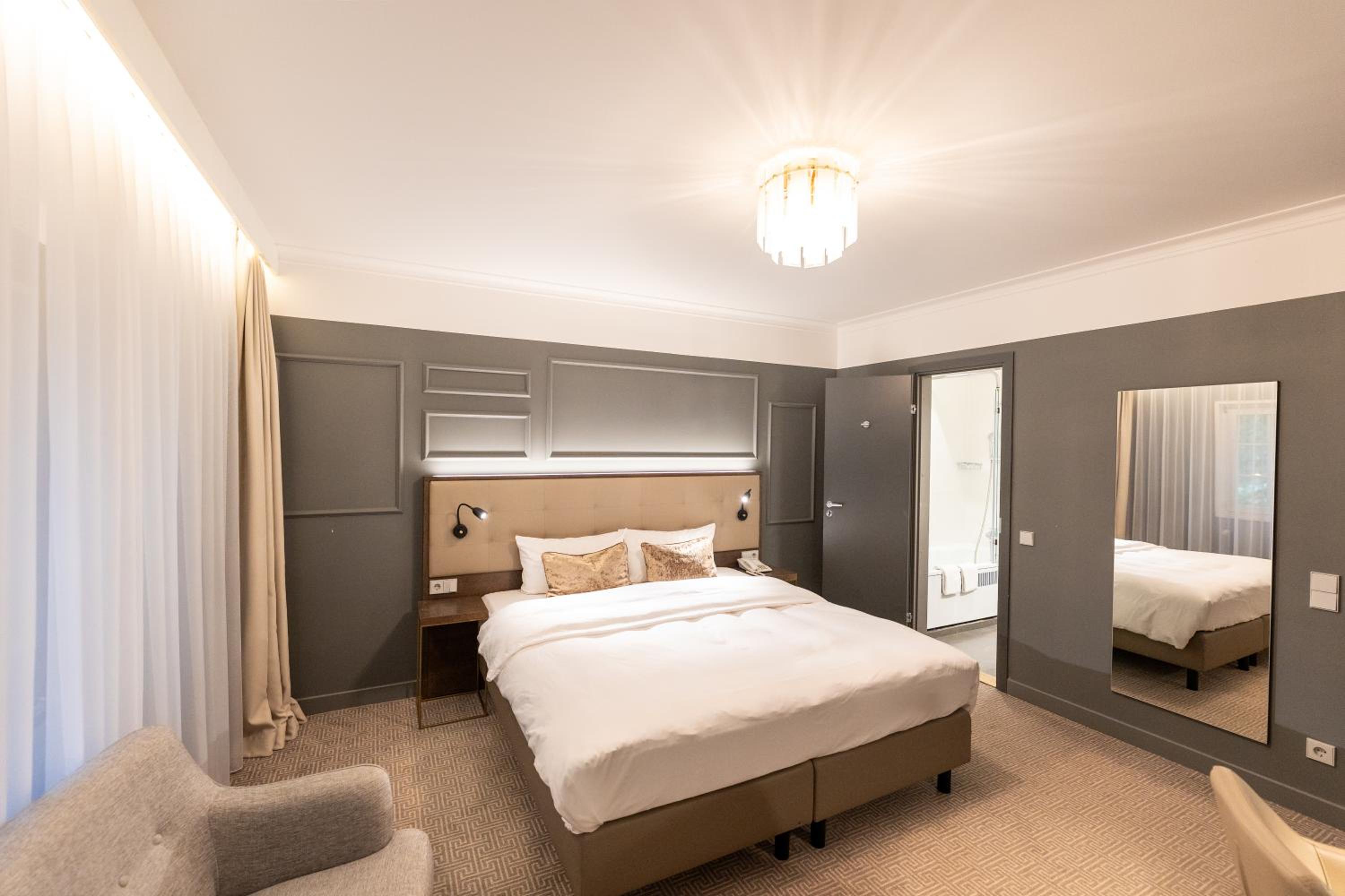 King Room with Garden View - Photo 4