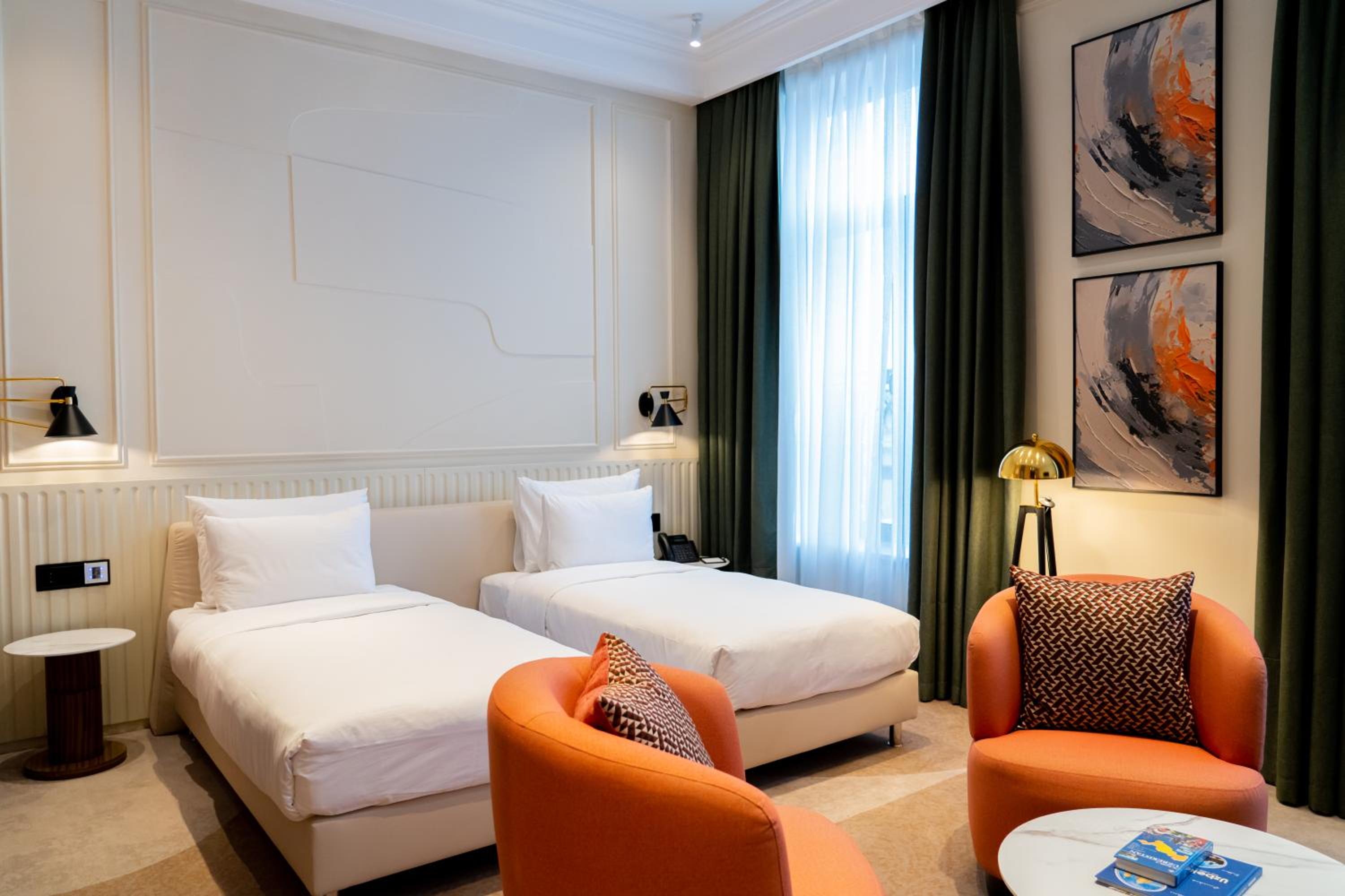 Standard Twin Room - Photo 3