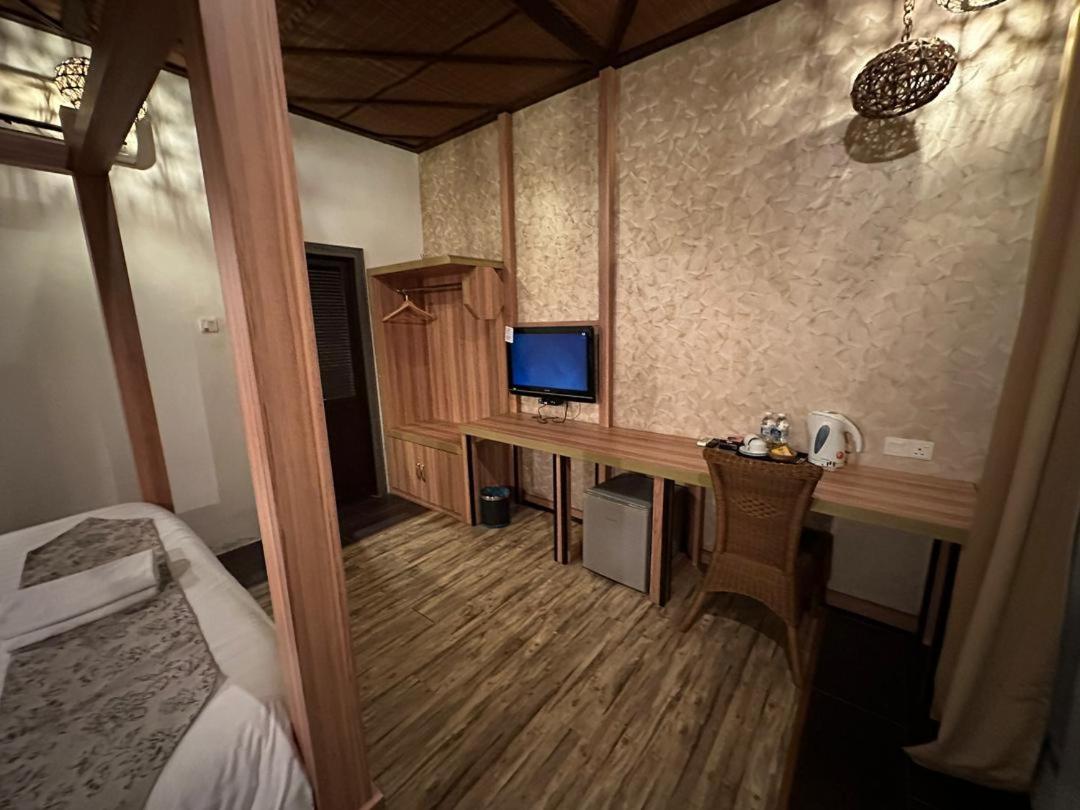 King Room with Garden View - Photo 3