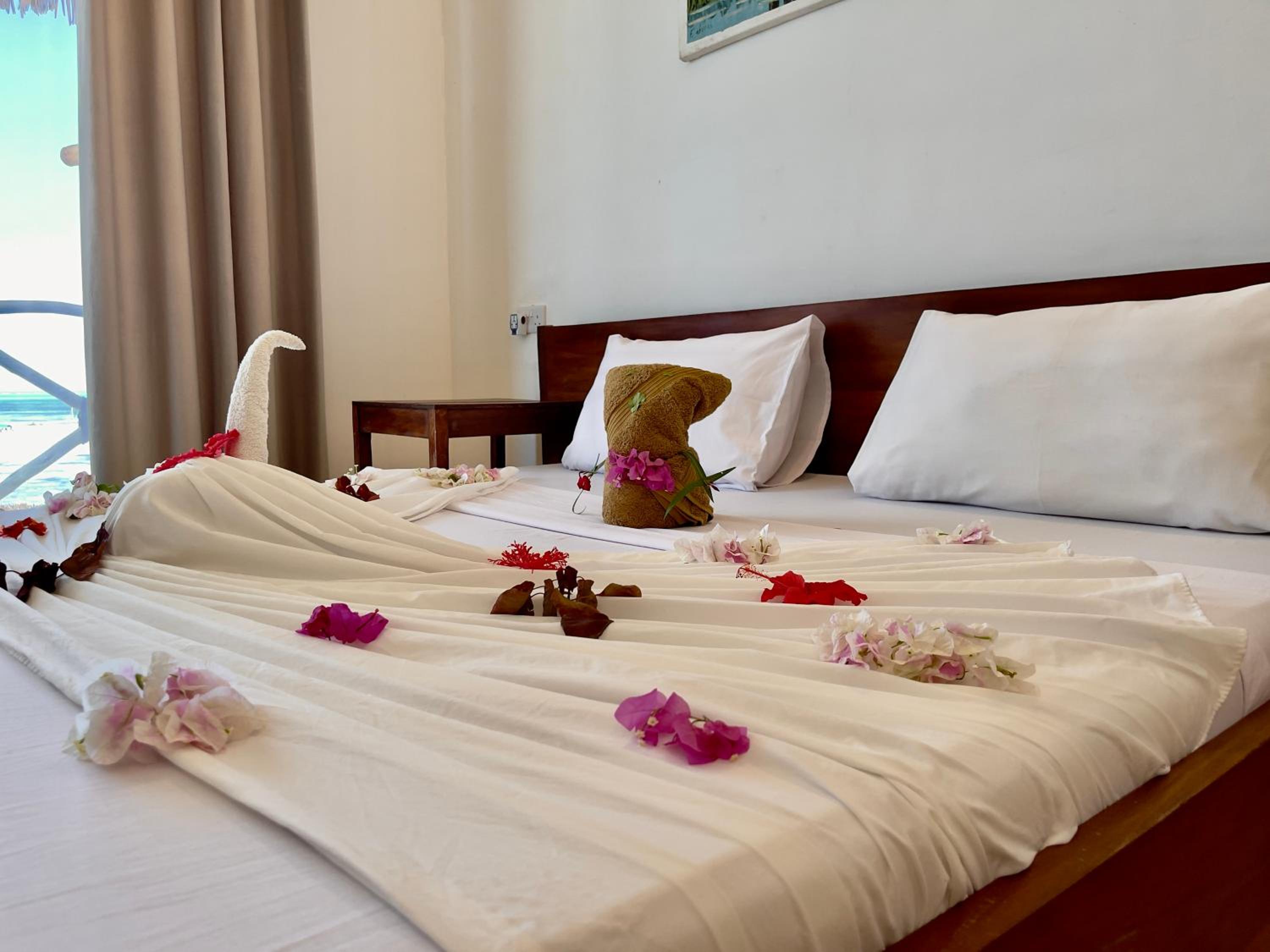 Deluxe Double Room with Balcony and Sea View - Photo 7