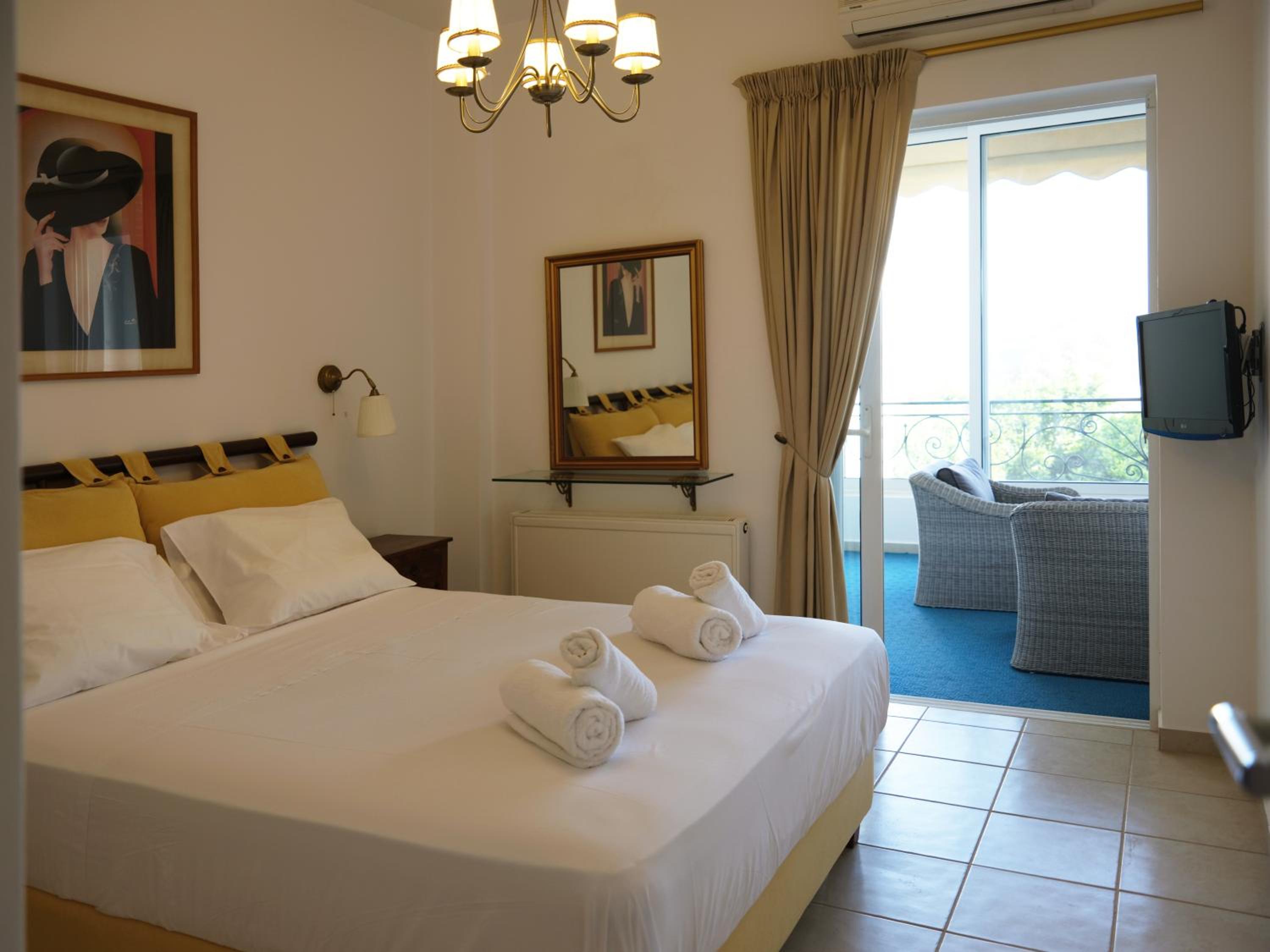 Three-Bedroom Villa photo 1