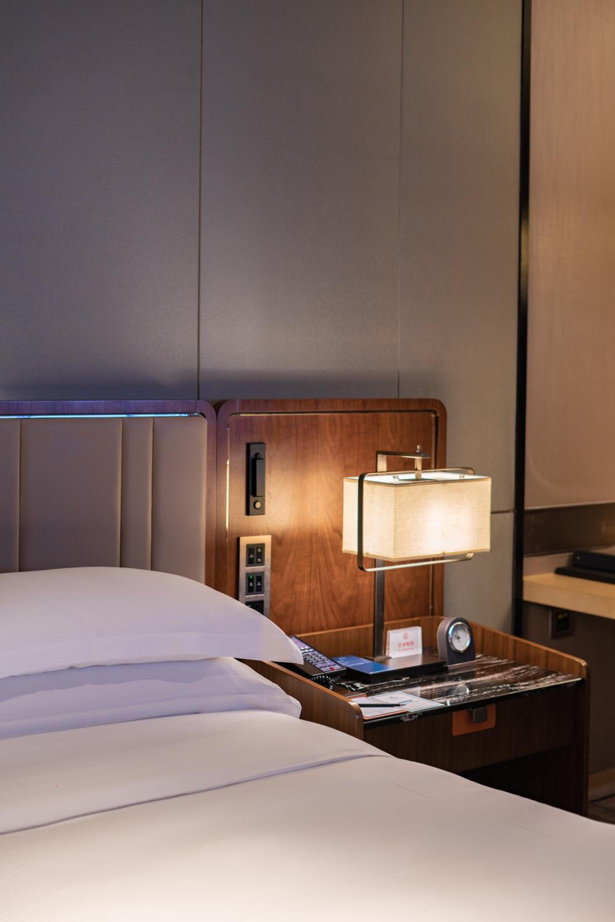 King Room - Mobility Accessible