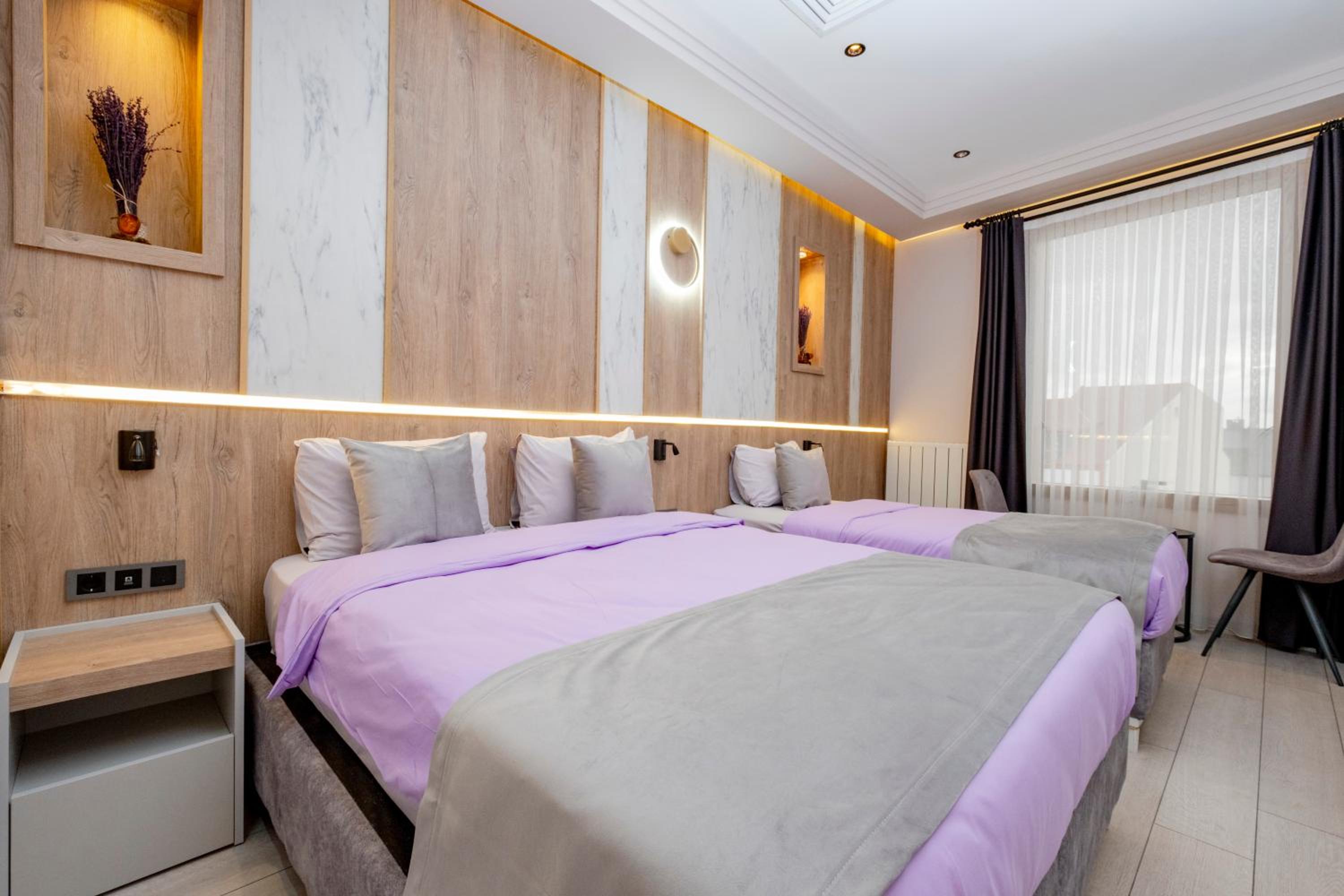 Deluxe Triple Room - Photo 3