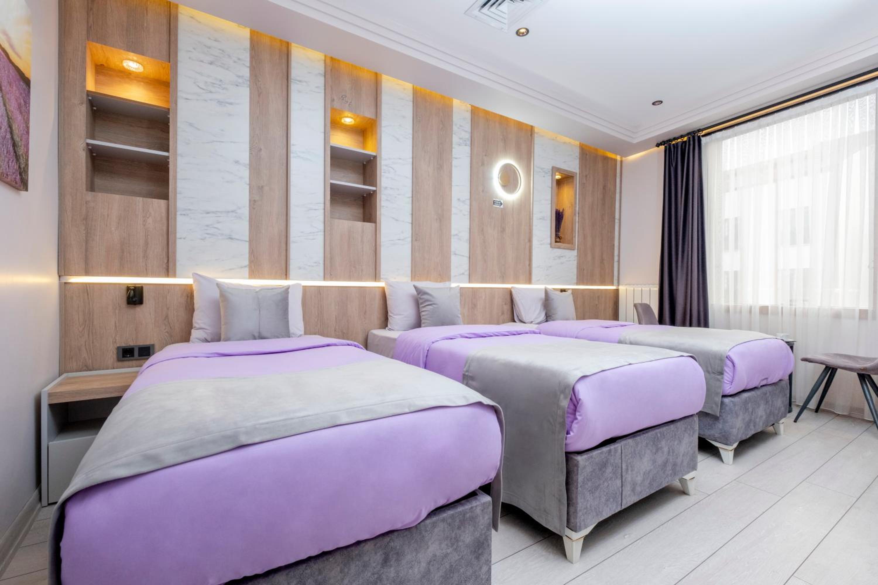 Luxury Triple Room - Photo 12