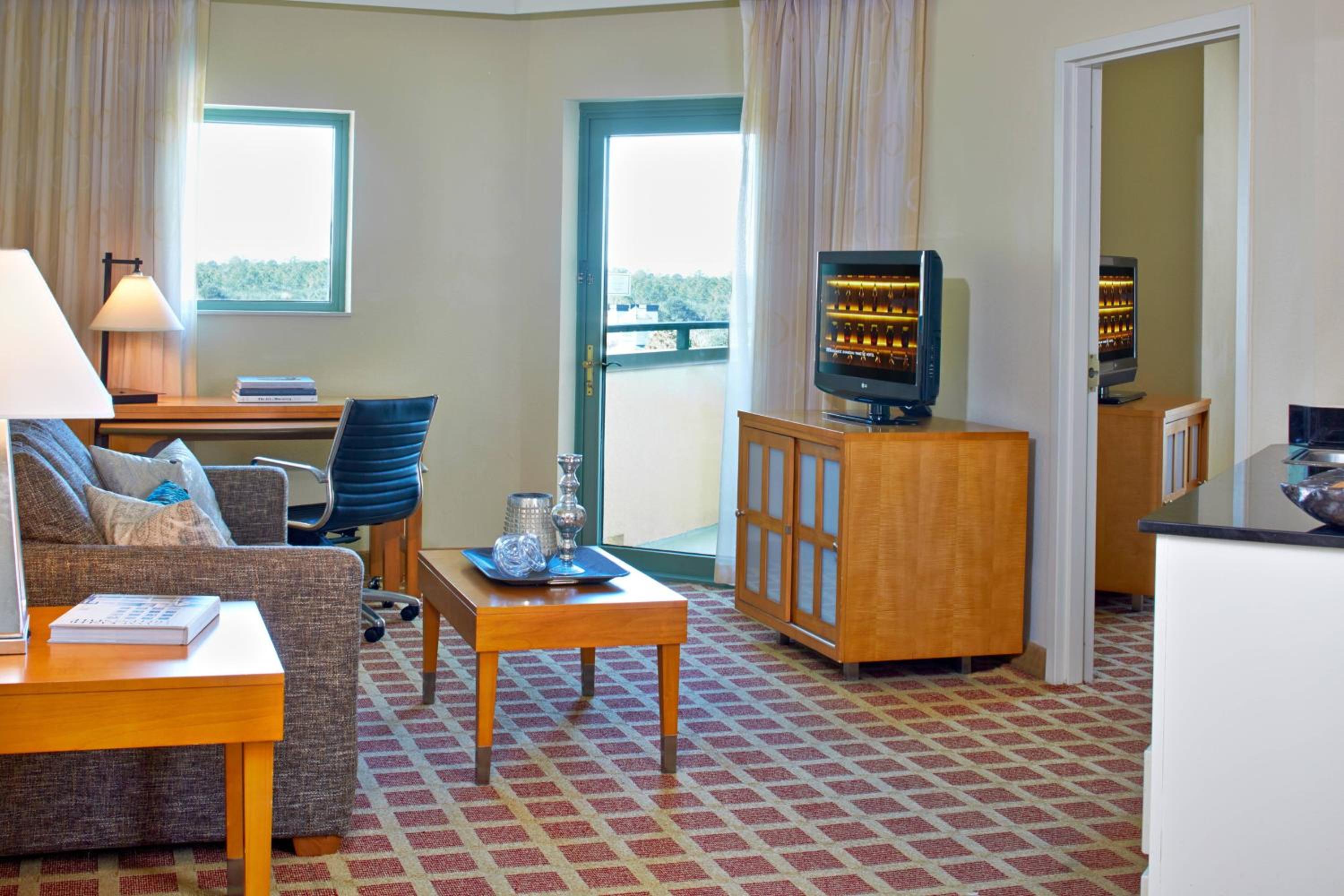 Suite with Balcony - Photo 4