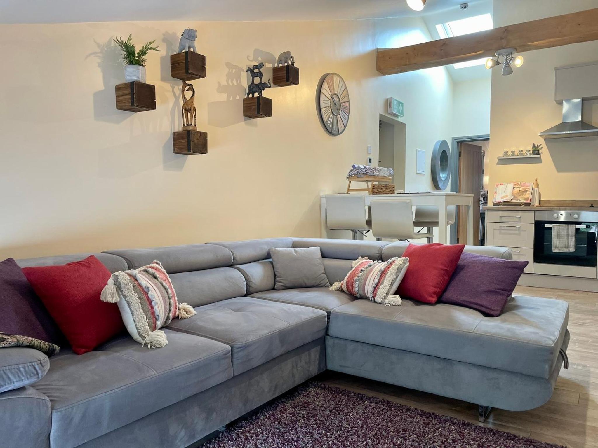 One-Bedroom Apartment - Photo 1