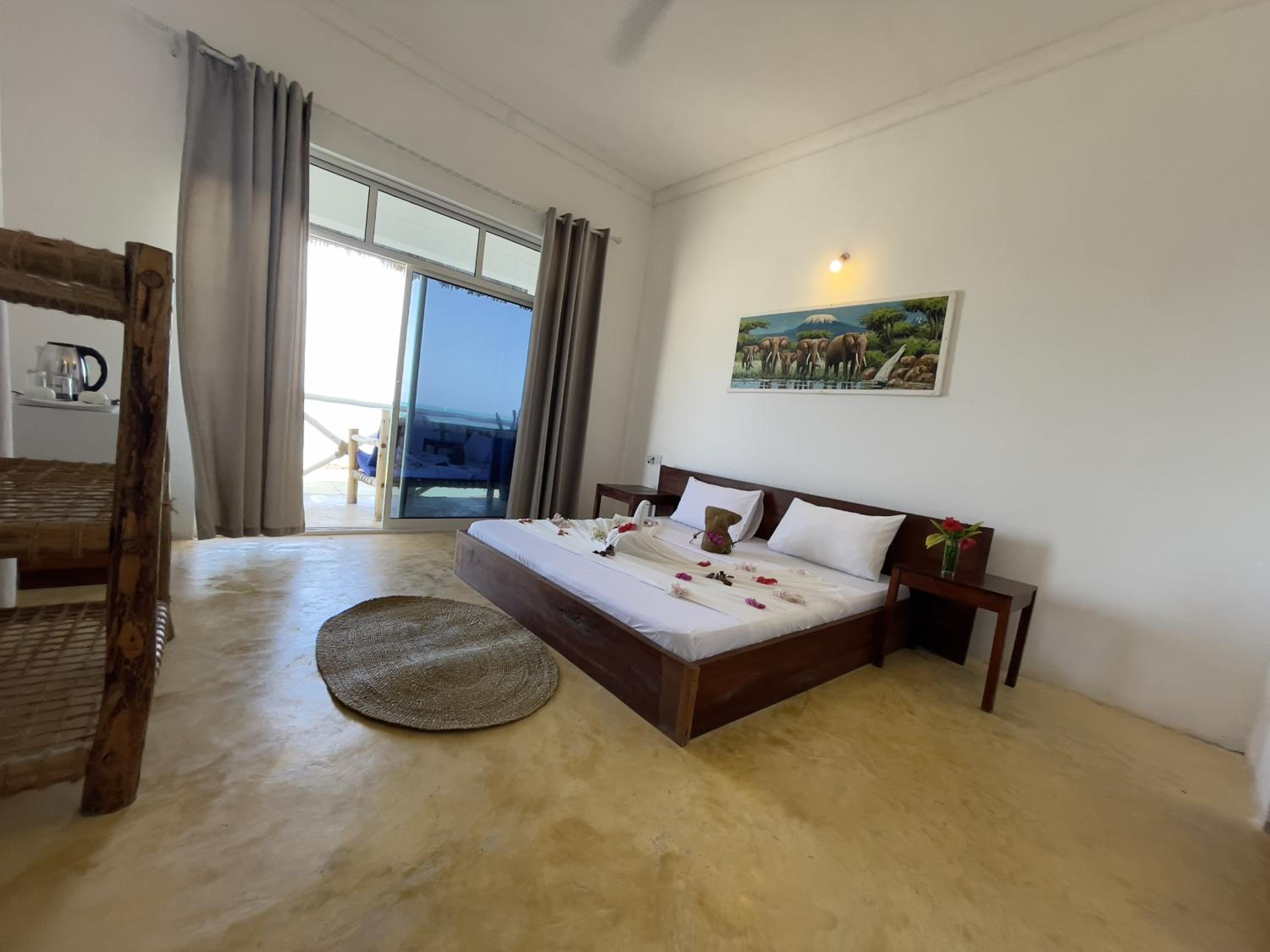 Deluxe Double Room with Balcony and Sea View - Photo 9