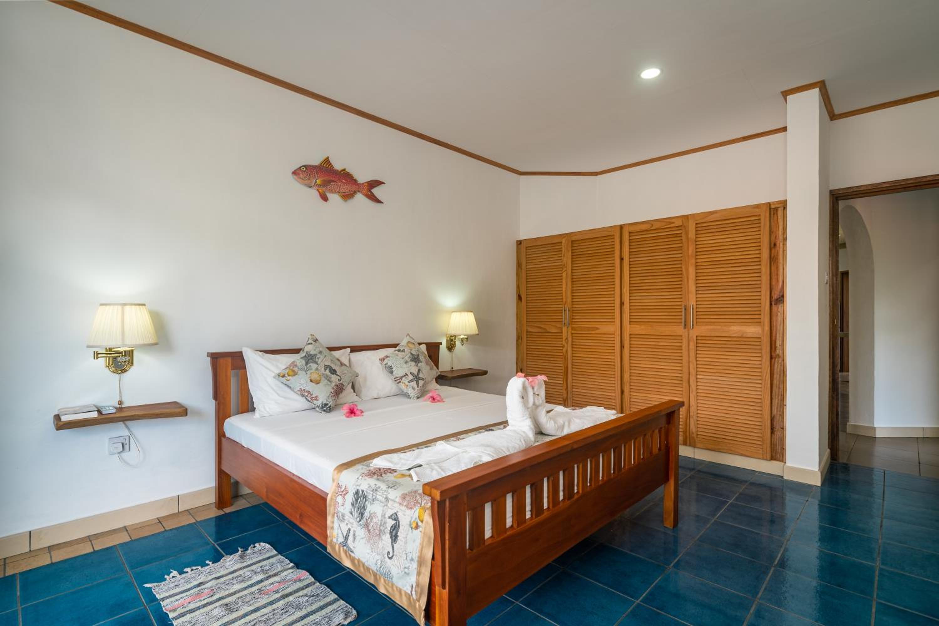 One-Bedroom Apartment with Mountain View photo 1