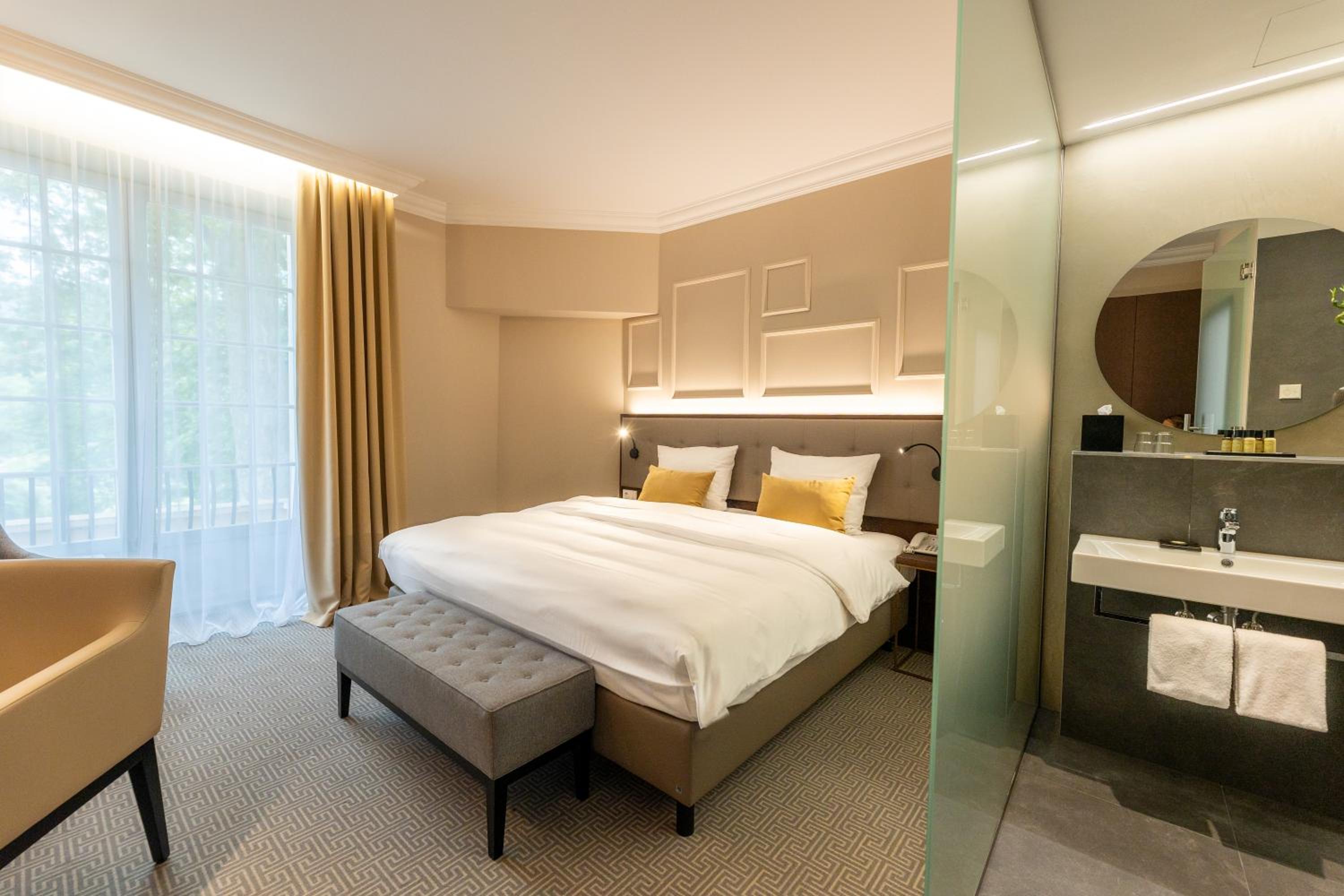 Suite - Photo 4