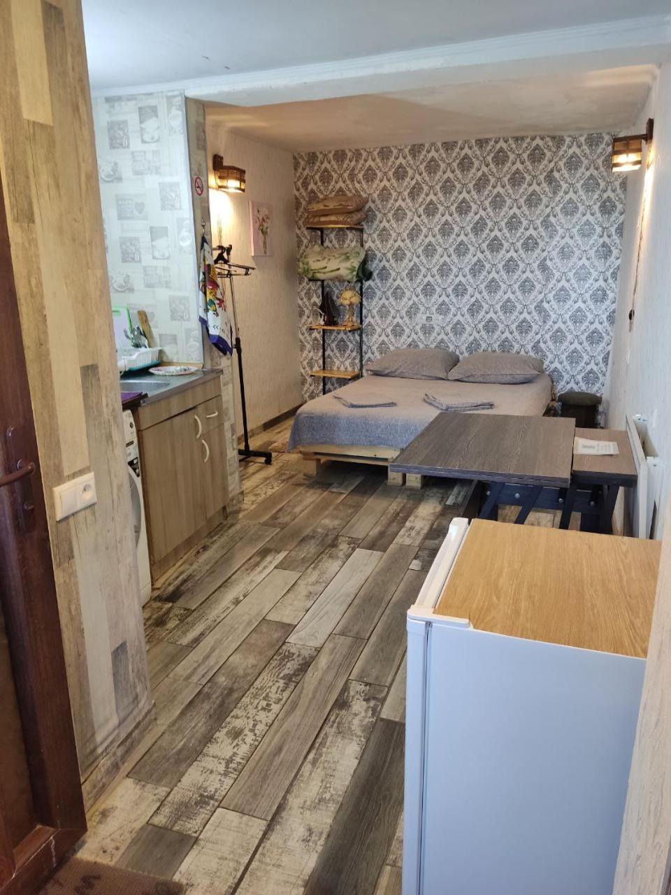 Studio Apartment with One Double Bed