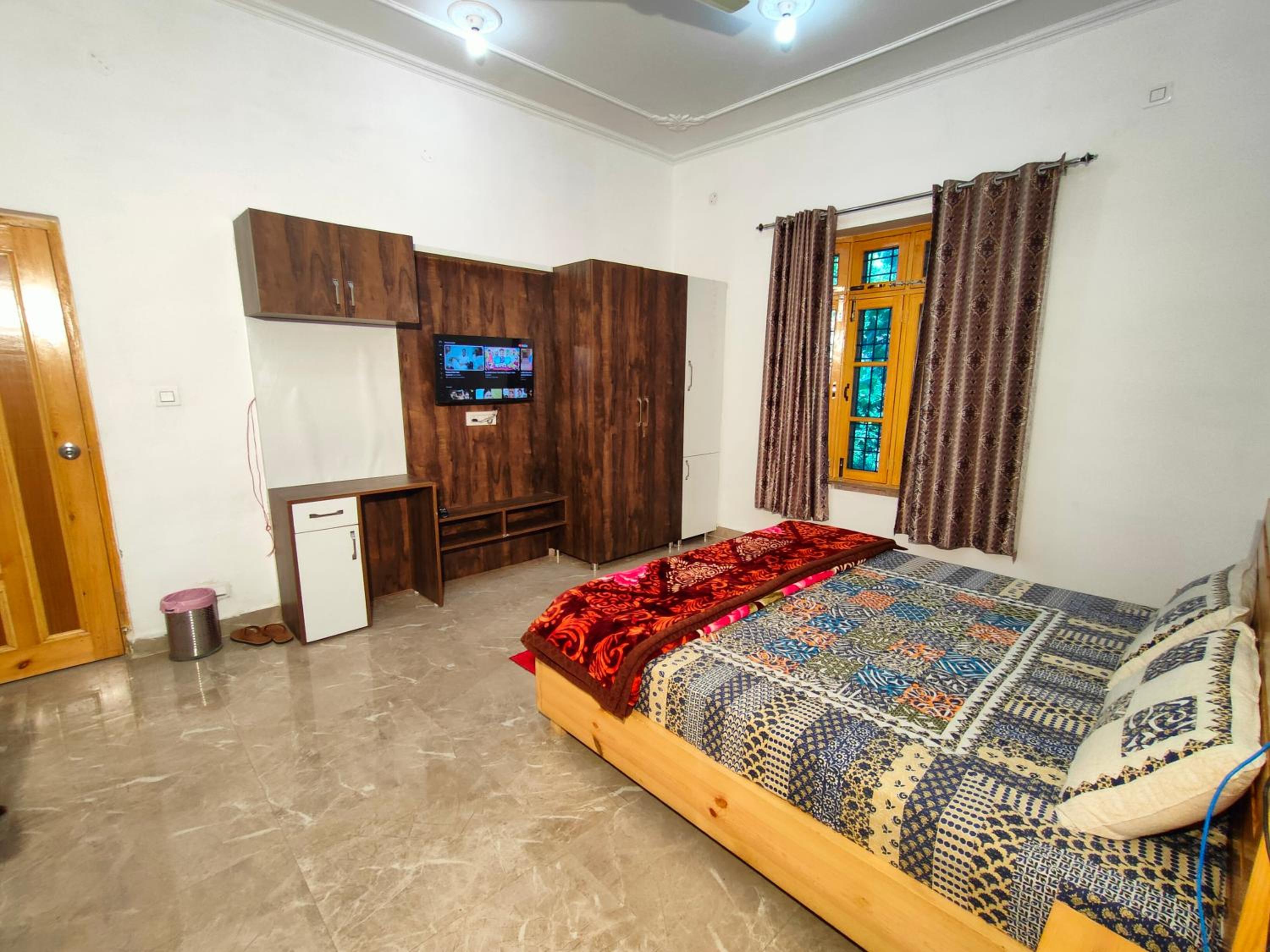 Deluxe Family Room