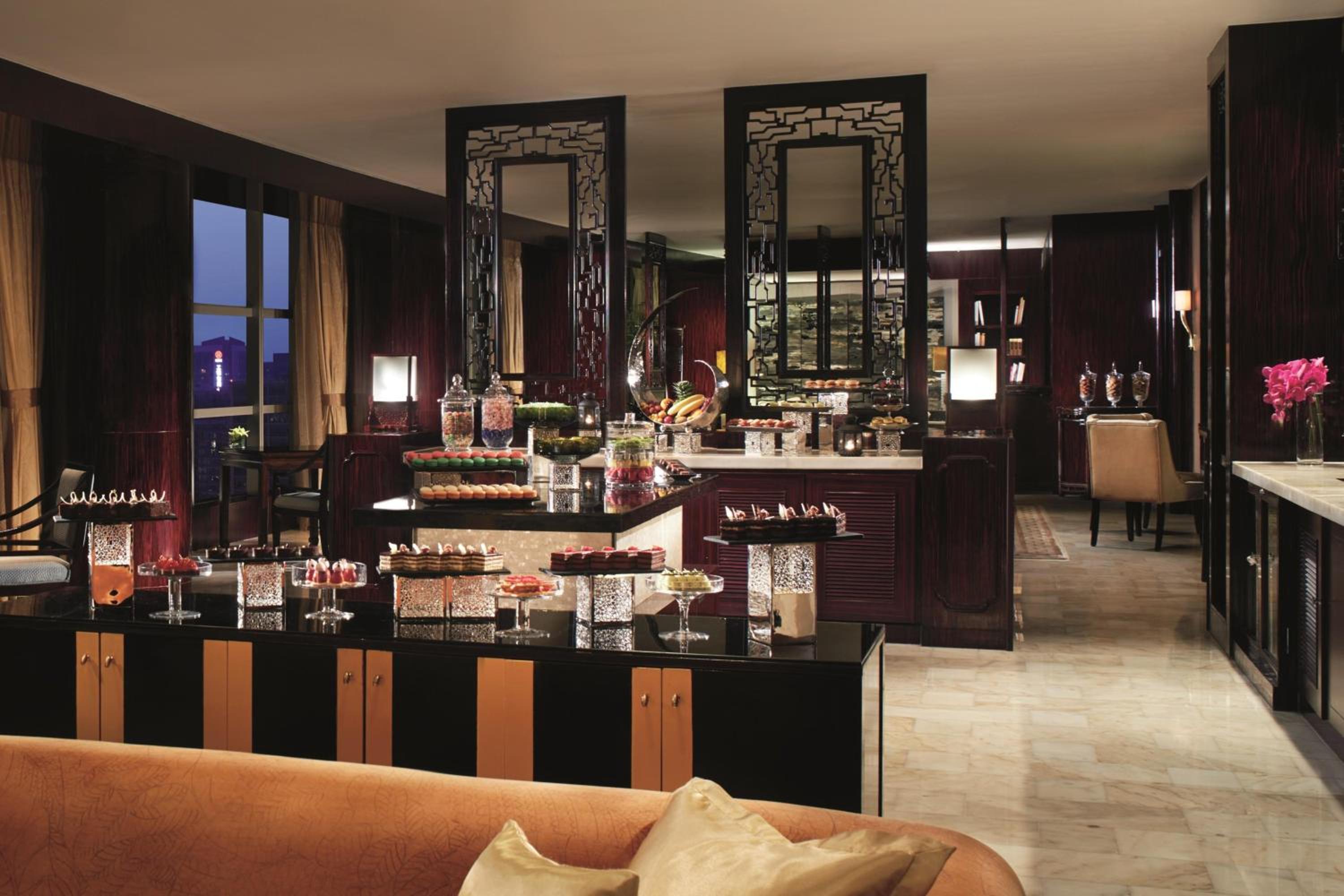 Executive Suite King, Club level, 1 Bedroom Suite, 1 King - Photo 5