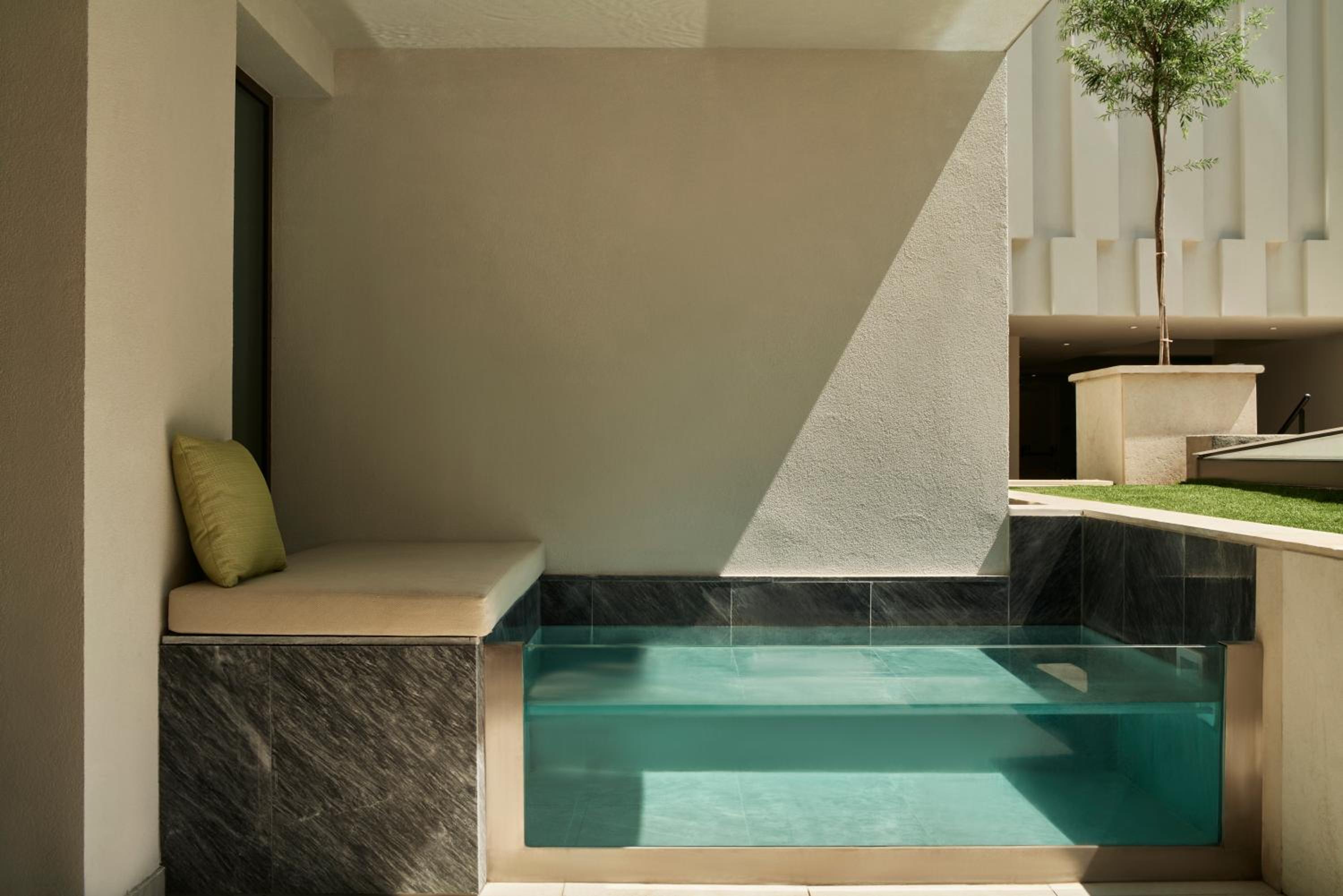 Junior Suite with Pool
