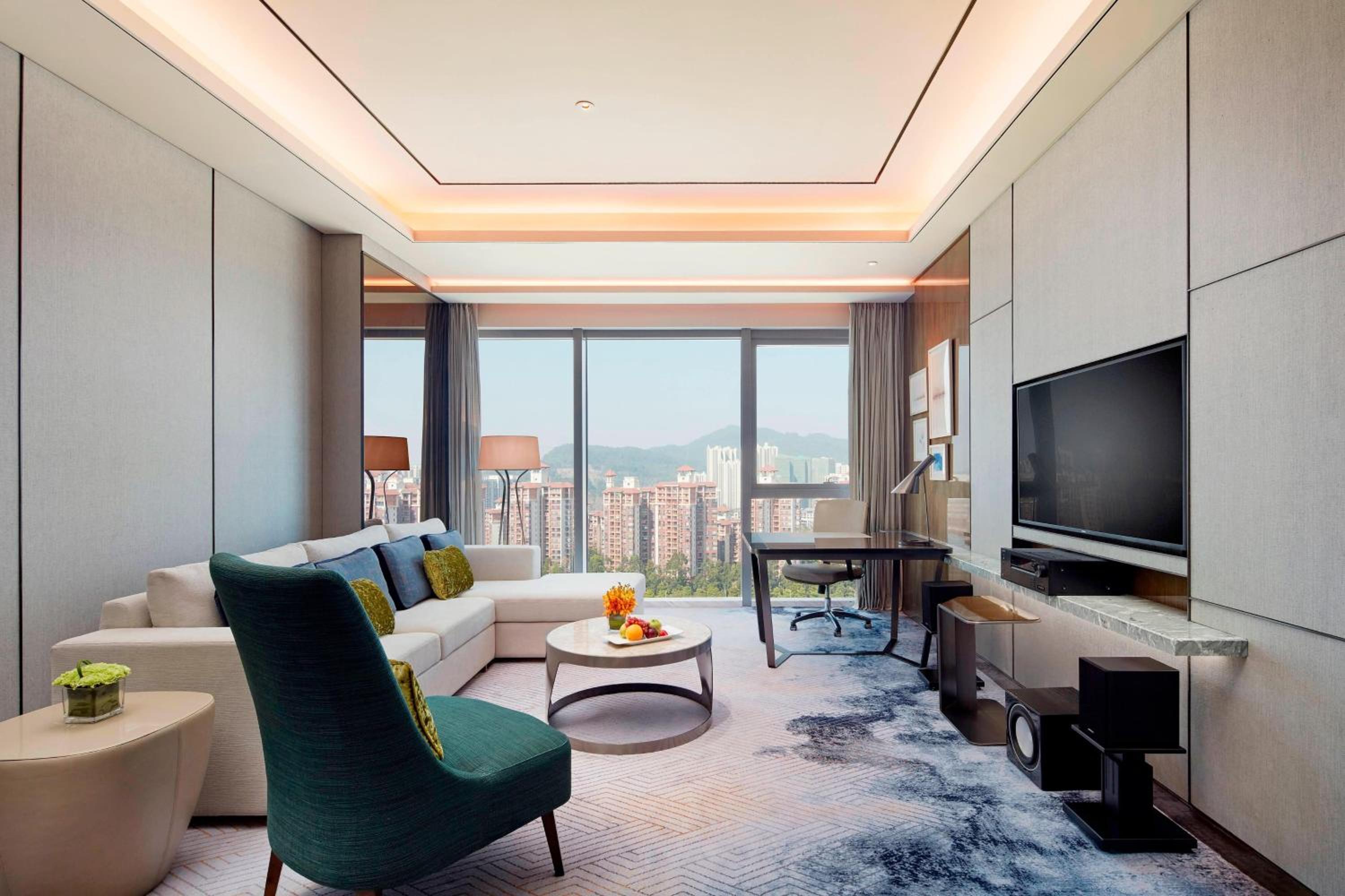Executive Deluxe Suite, Club Lounge Access photo 2