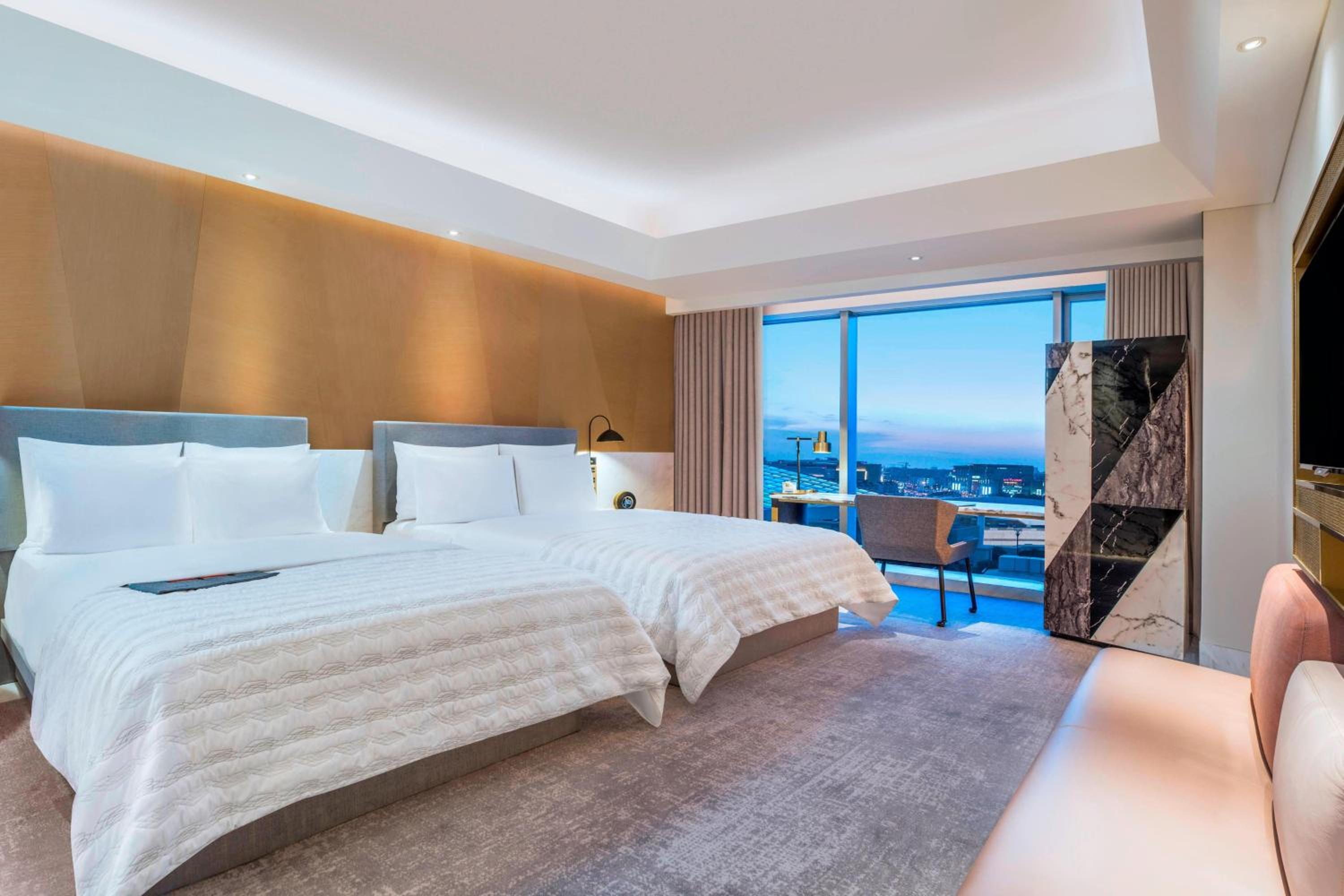 Twin Room with City View