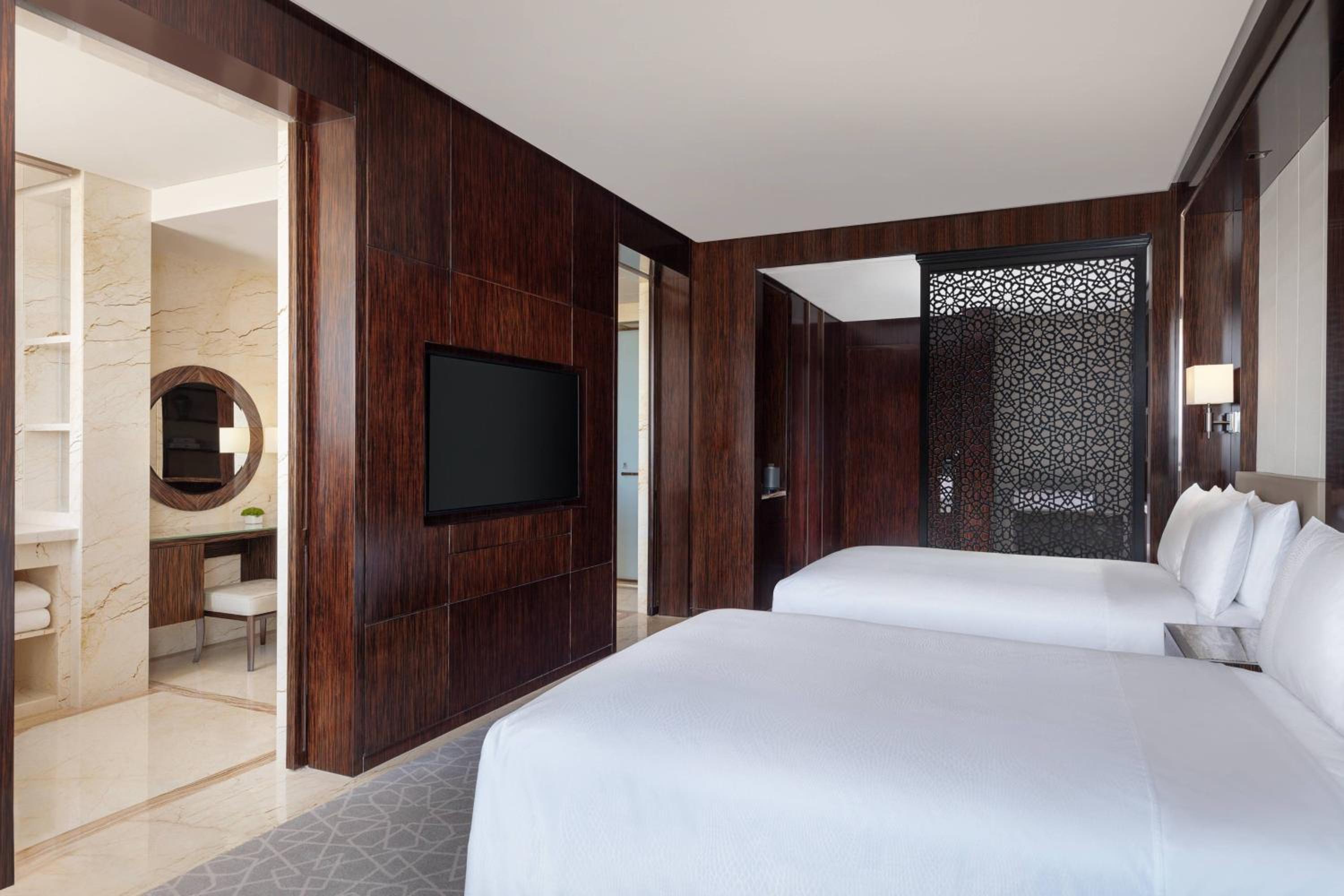 Deluxe Guest Room  with  2 Double Bed