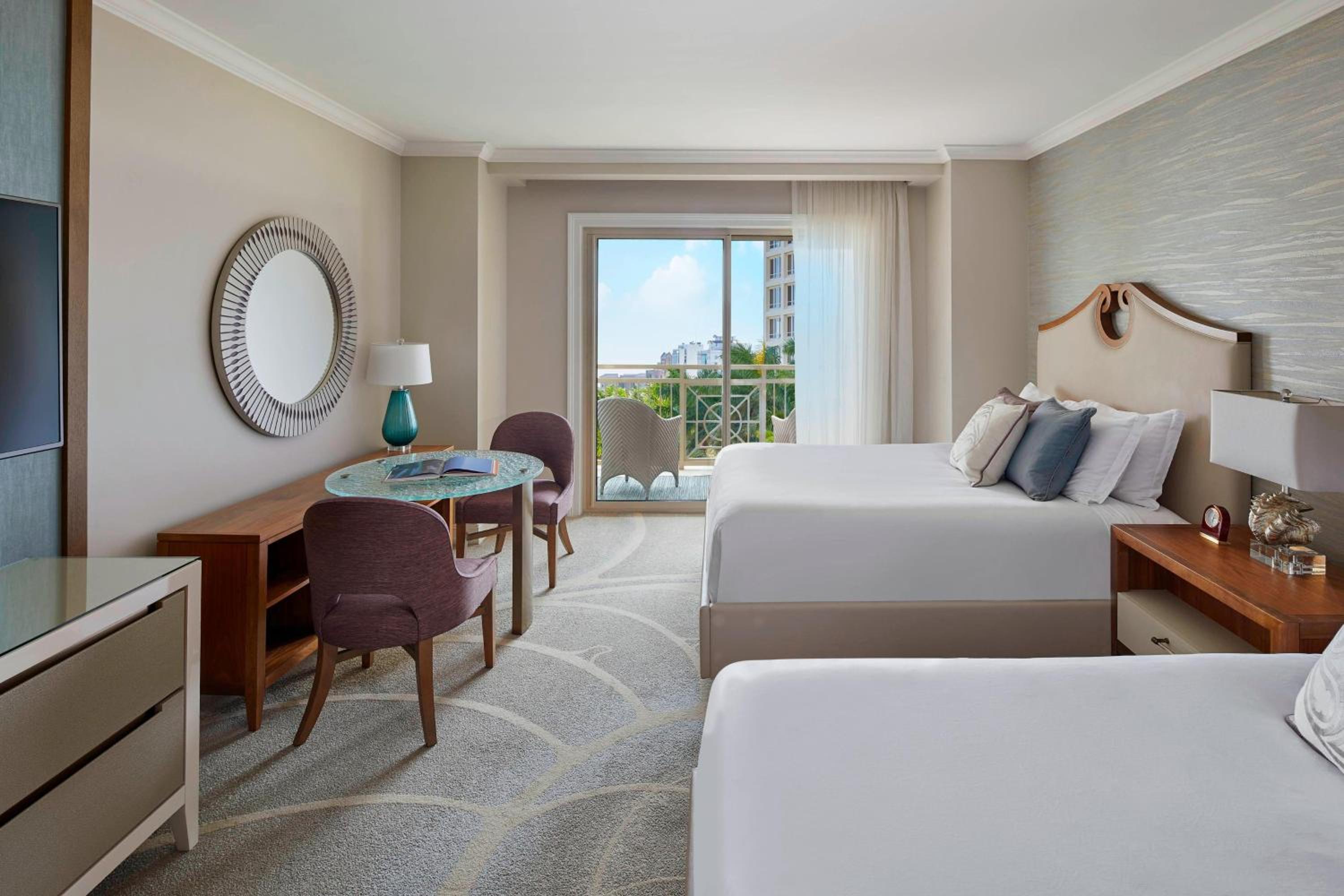 Club Resort View, Club level, Guest room, 2 Queen, Balcony - Photo 12