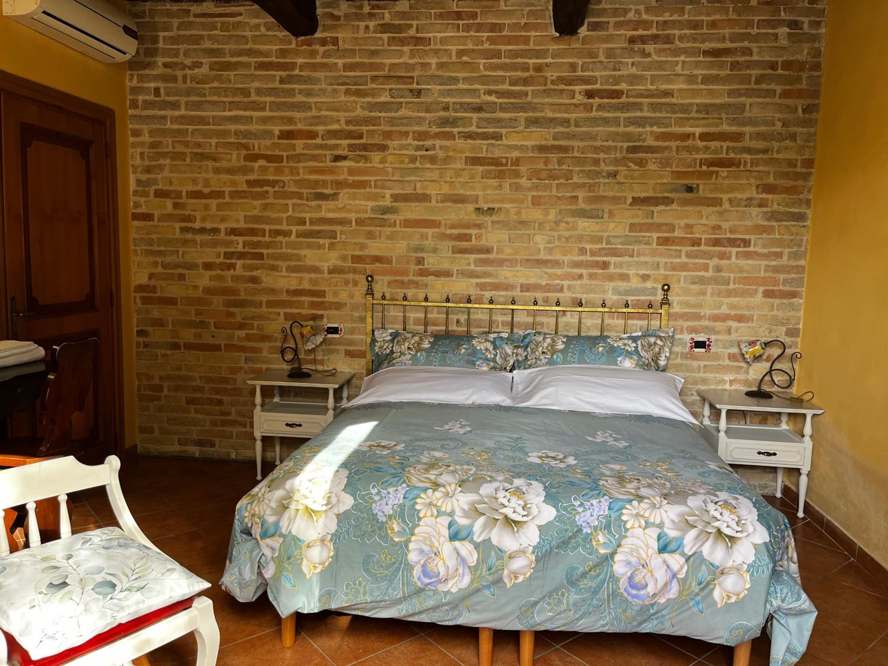 Double Room with Private Bathroom photo 1