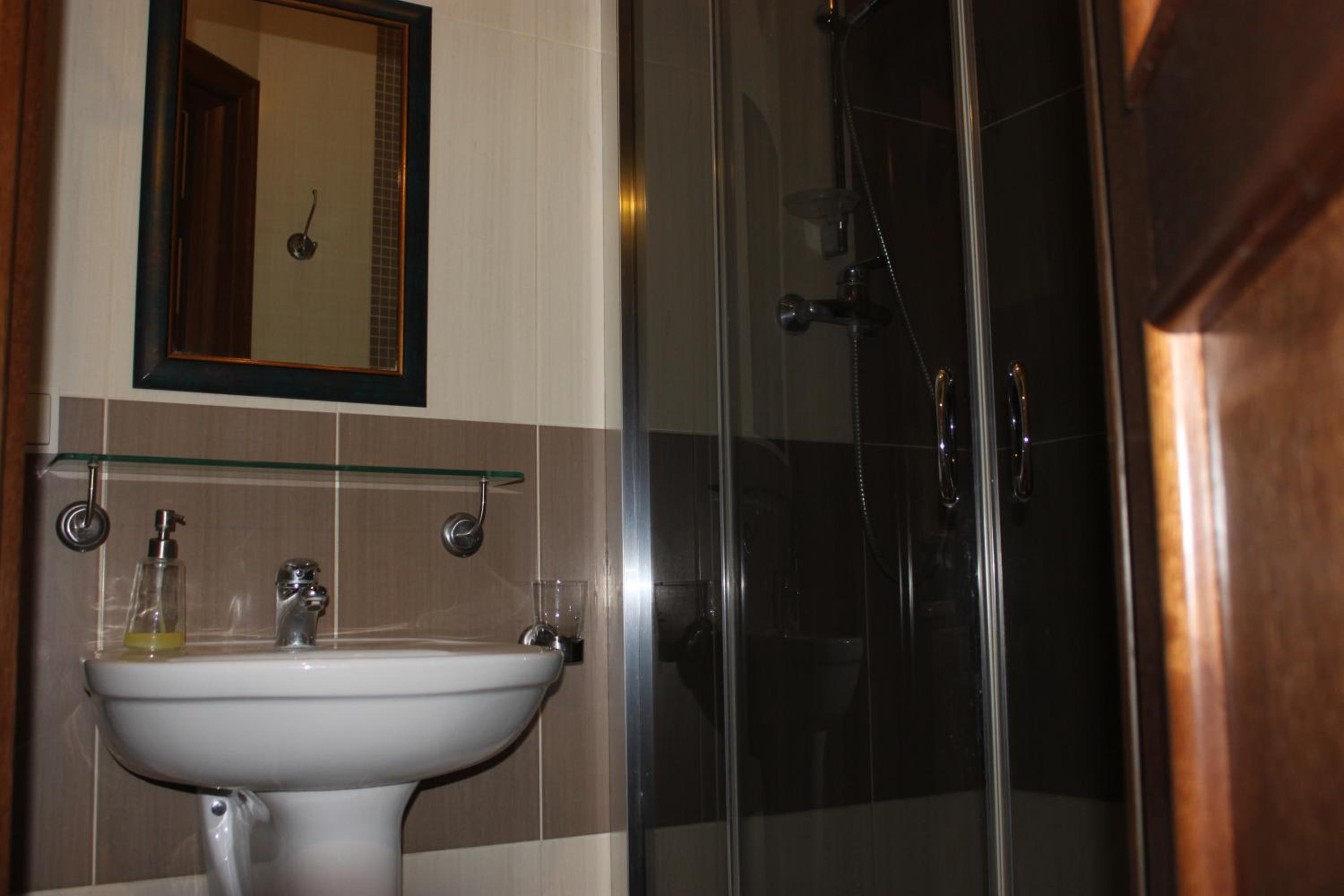 Three-Bedroom Apartment - Akwarium - Photo 2