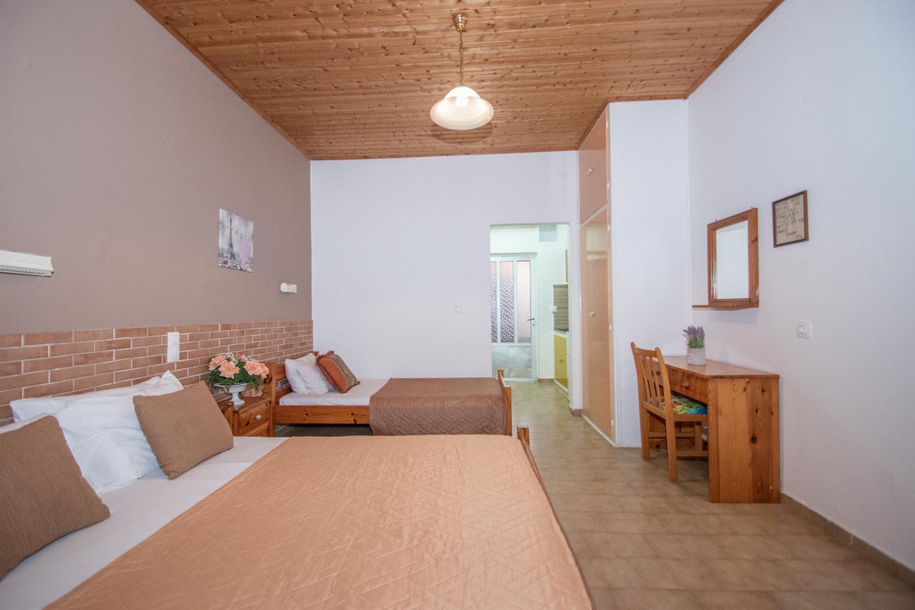 Basic Triple Room