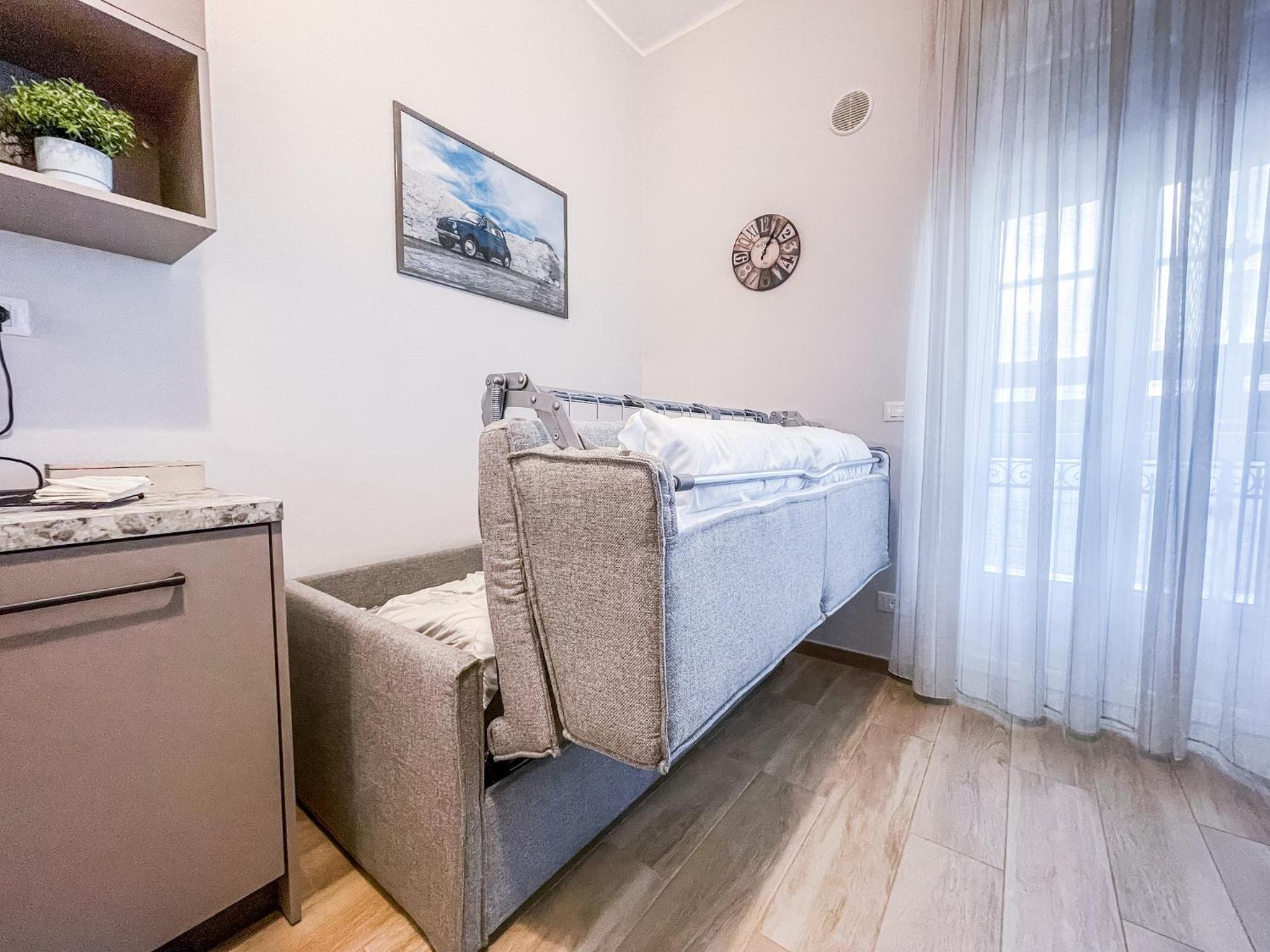 One-Bedroom Apartment photo 2