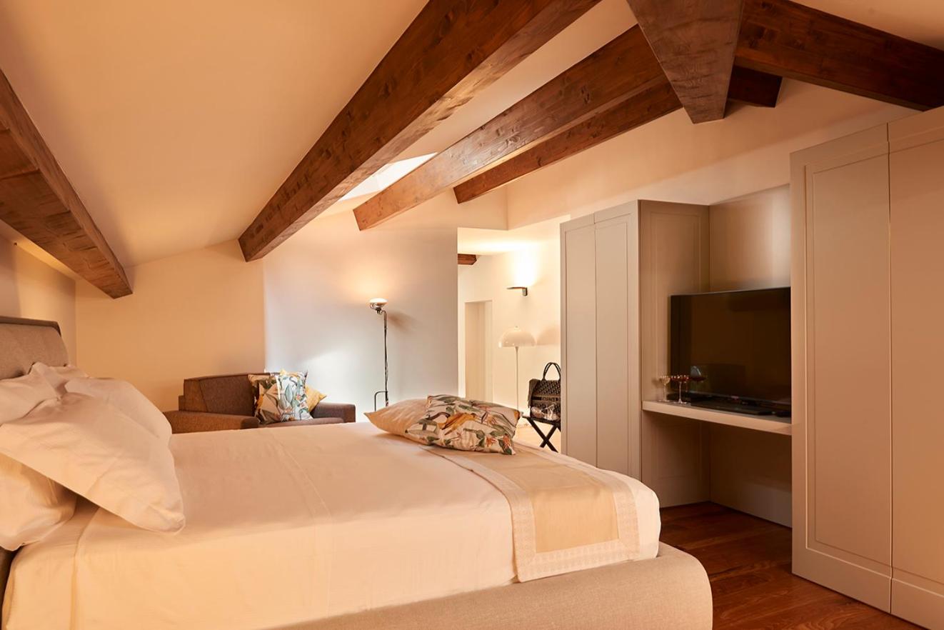 Suite with Terrace - Photo 5