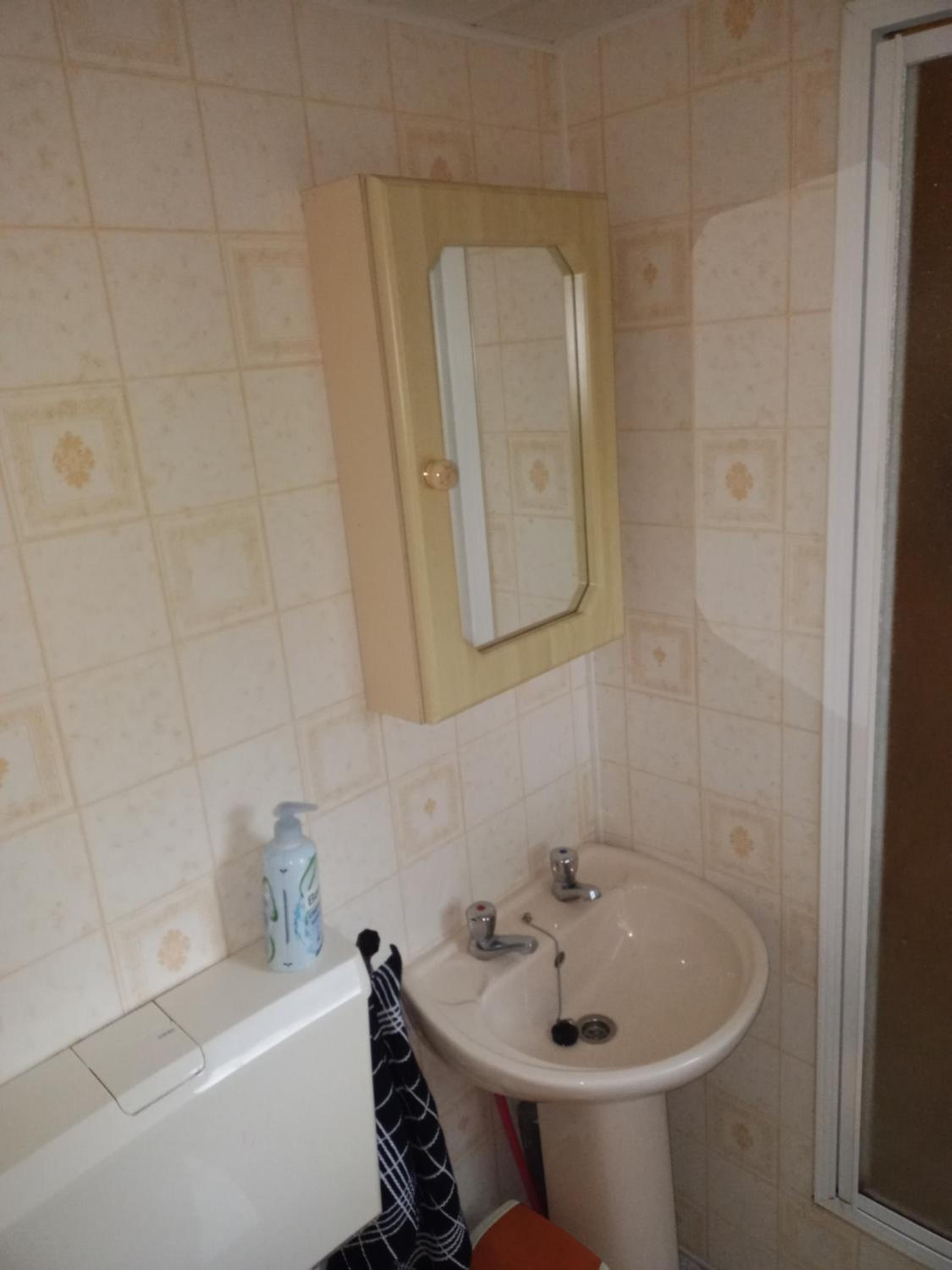 Two-Bedroom House - Photo 15