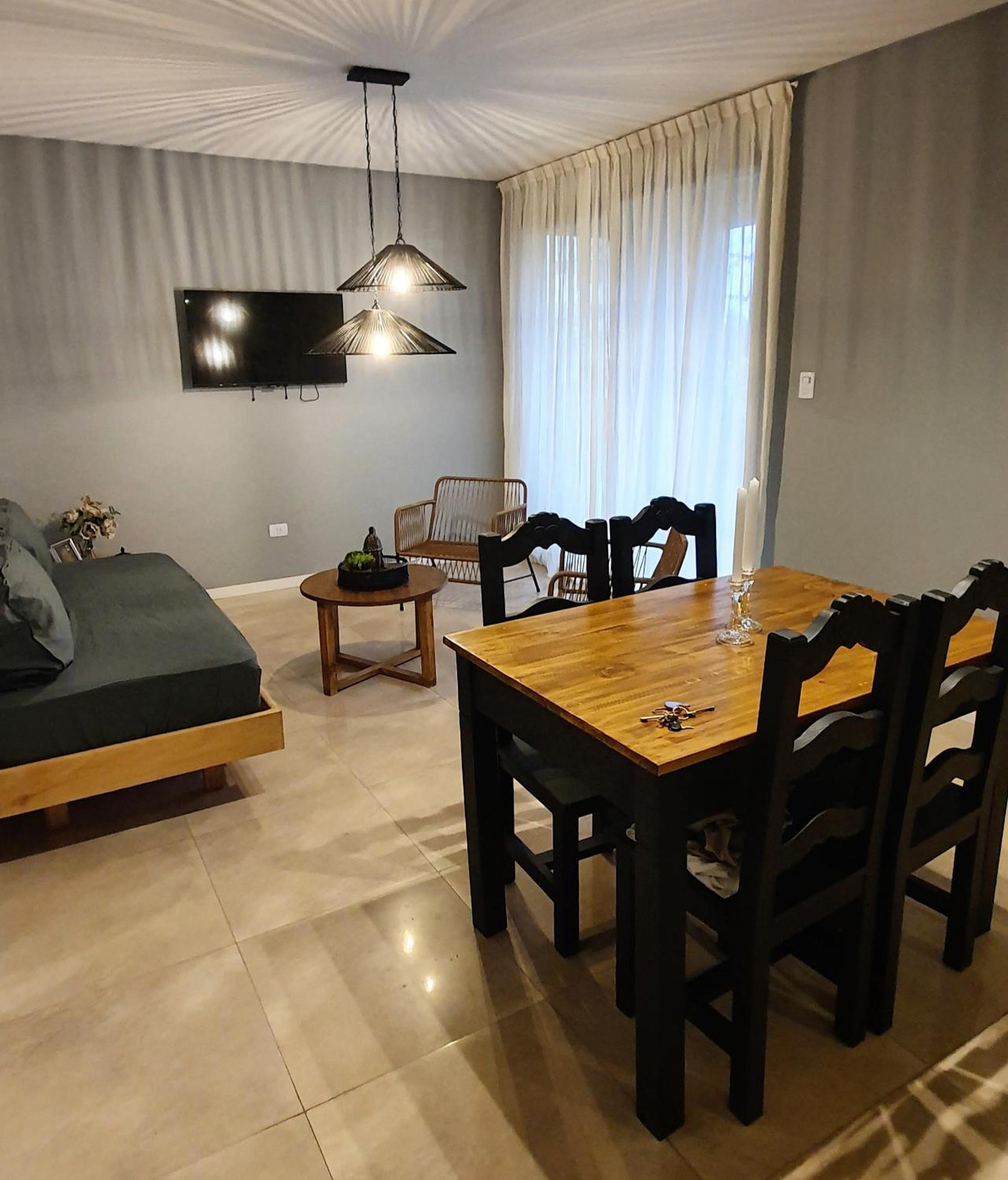 One-Bedroom Apartment photo 3