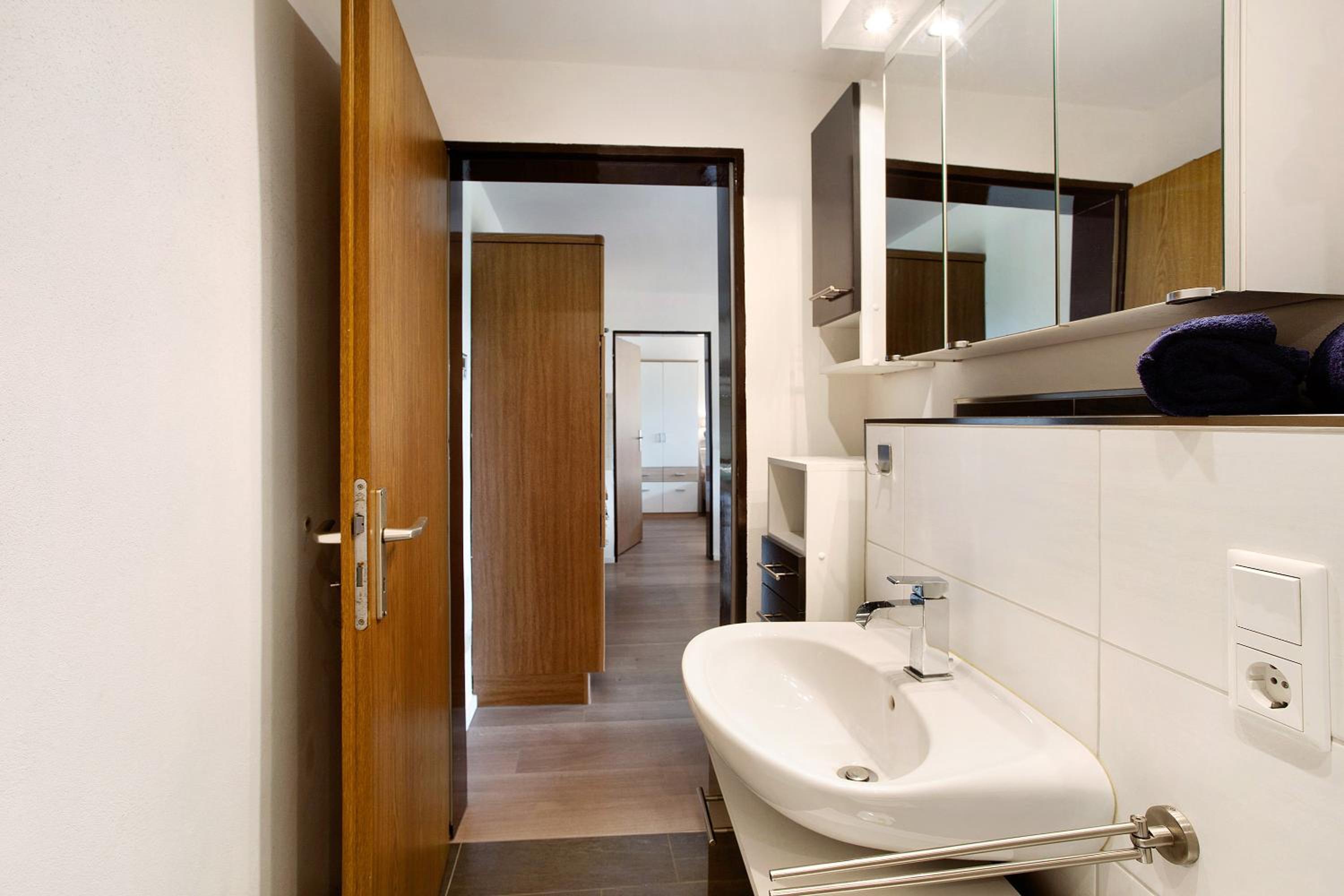 One-Bedroom Apartment with Garden View photo 3
