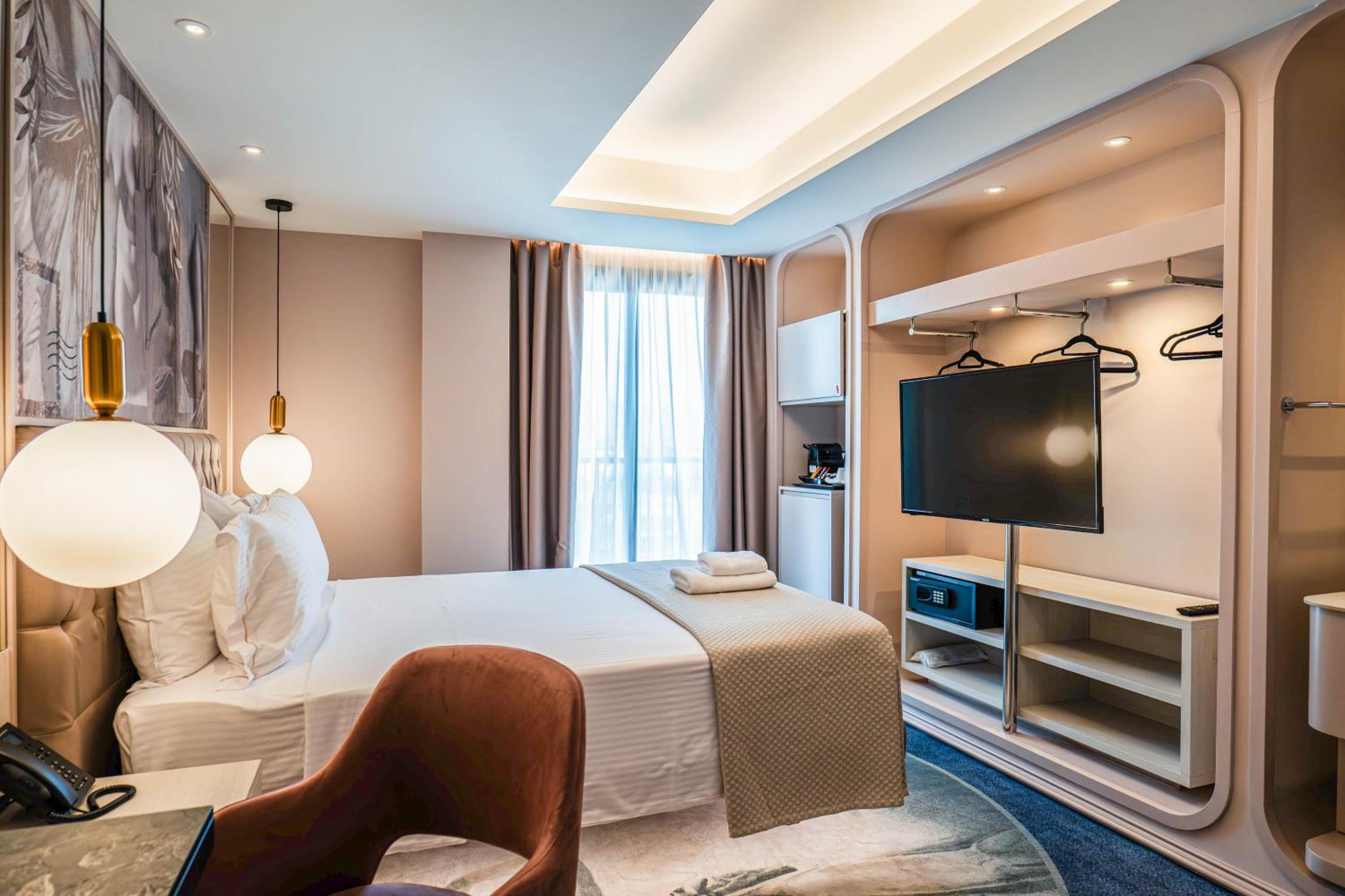 Standard Double Room - Photo 3