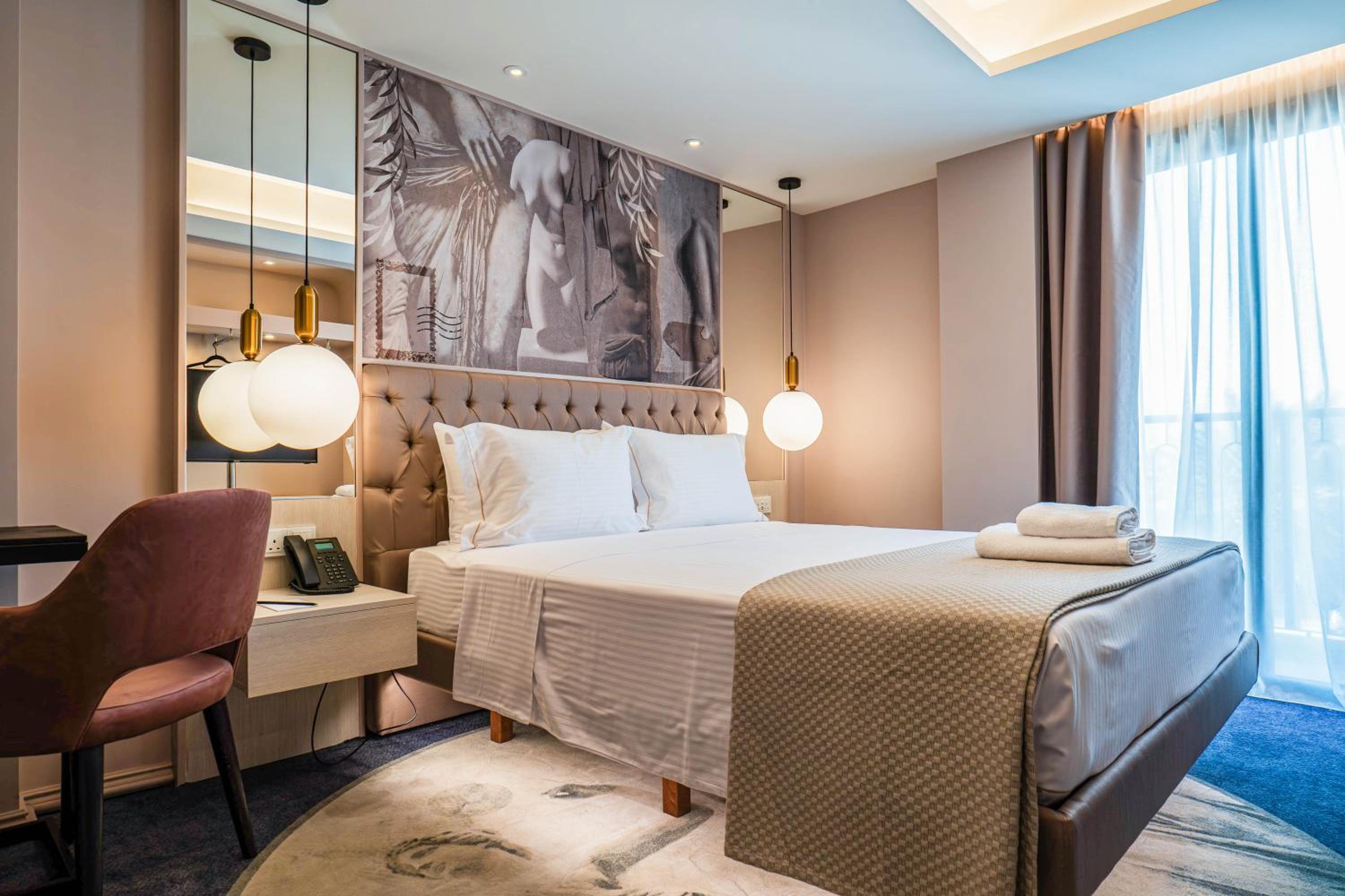 Standard Double Room - Photo 2