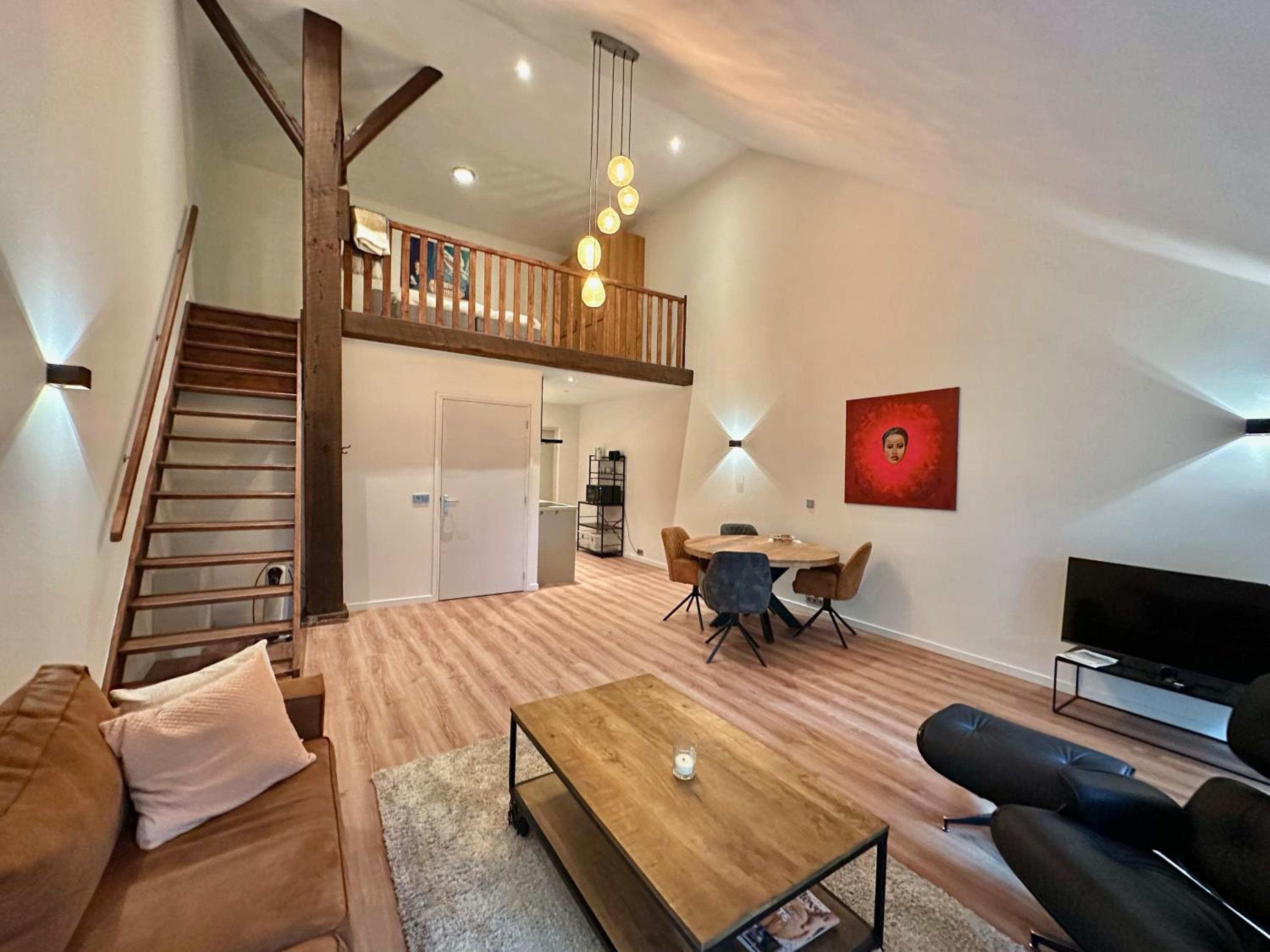 Deluxe Apartment photo 3