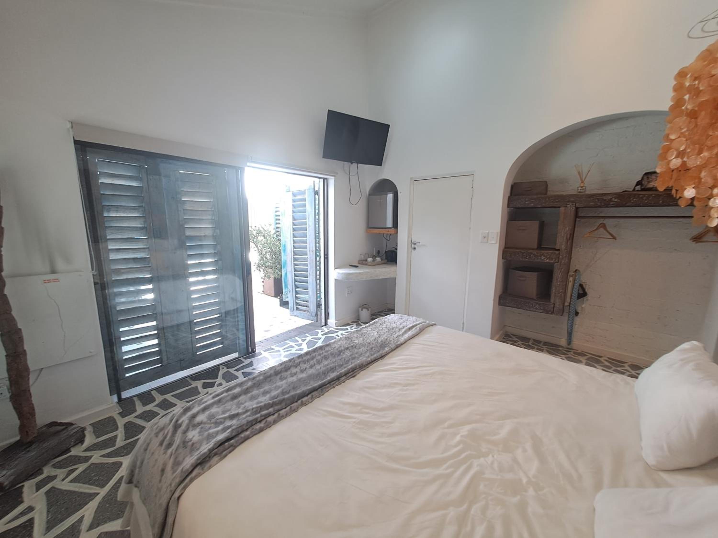 Deluxe Double Or Twin Room With Pool Access photo 1