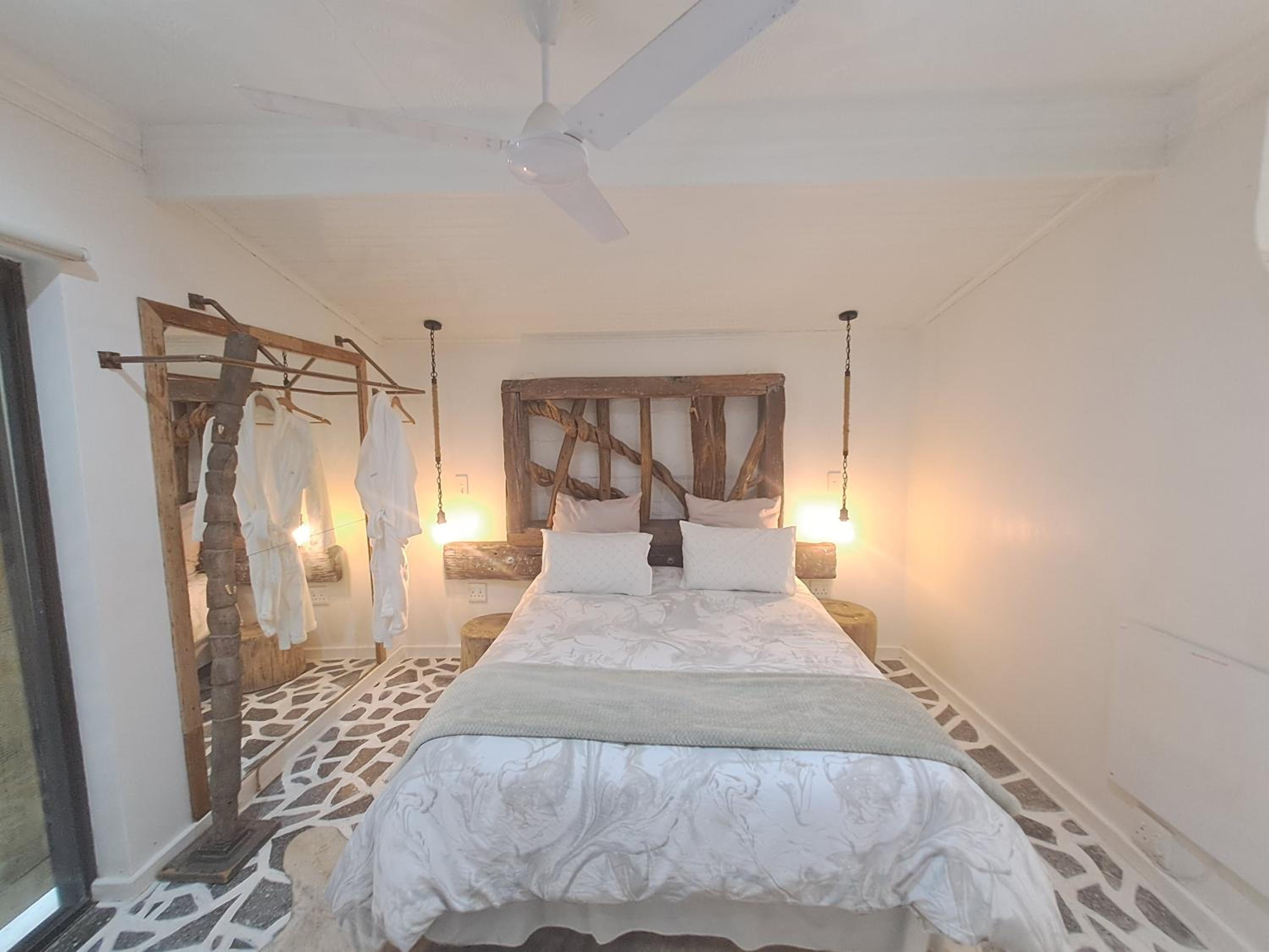 Deluxe Double Or Twin Room With Pool Access photo 2