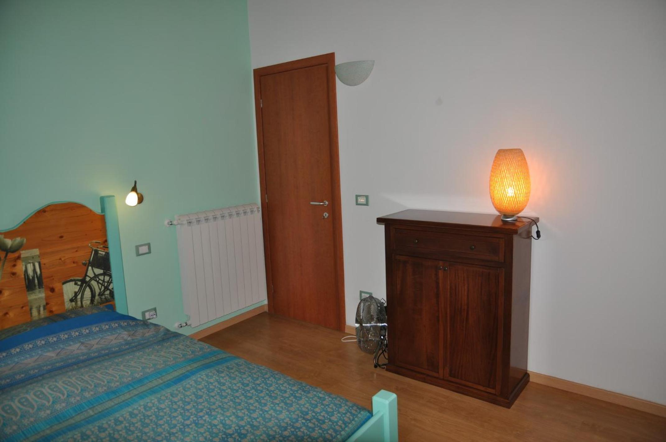 Three-Bedroom House photo 3