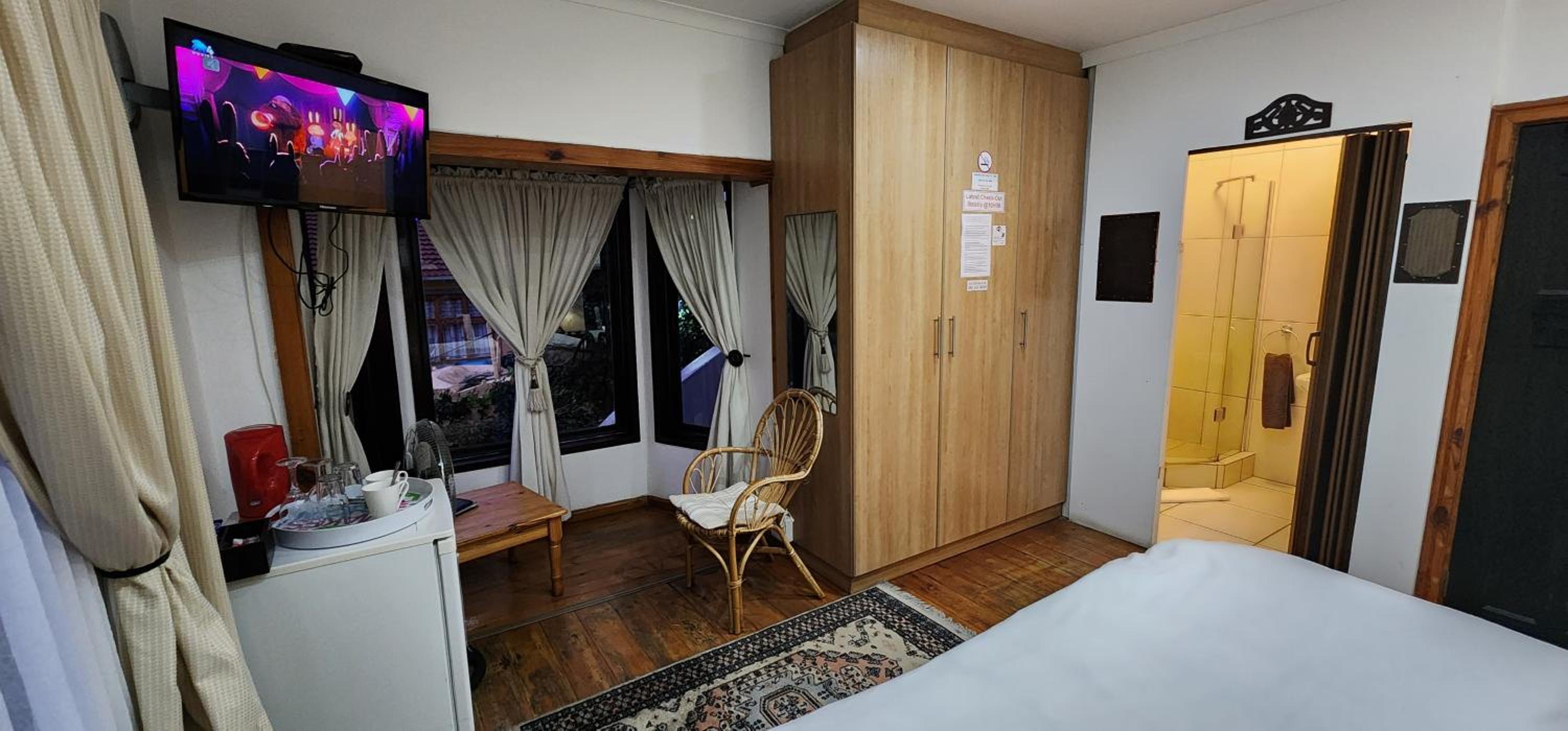 Double Room with Shared Balcony photo 1