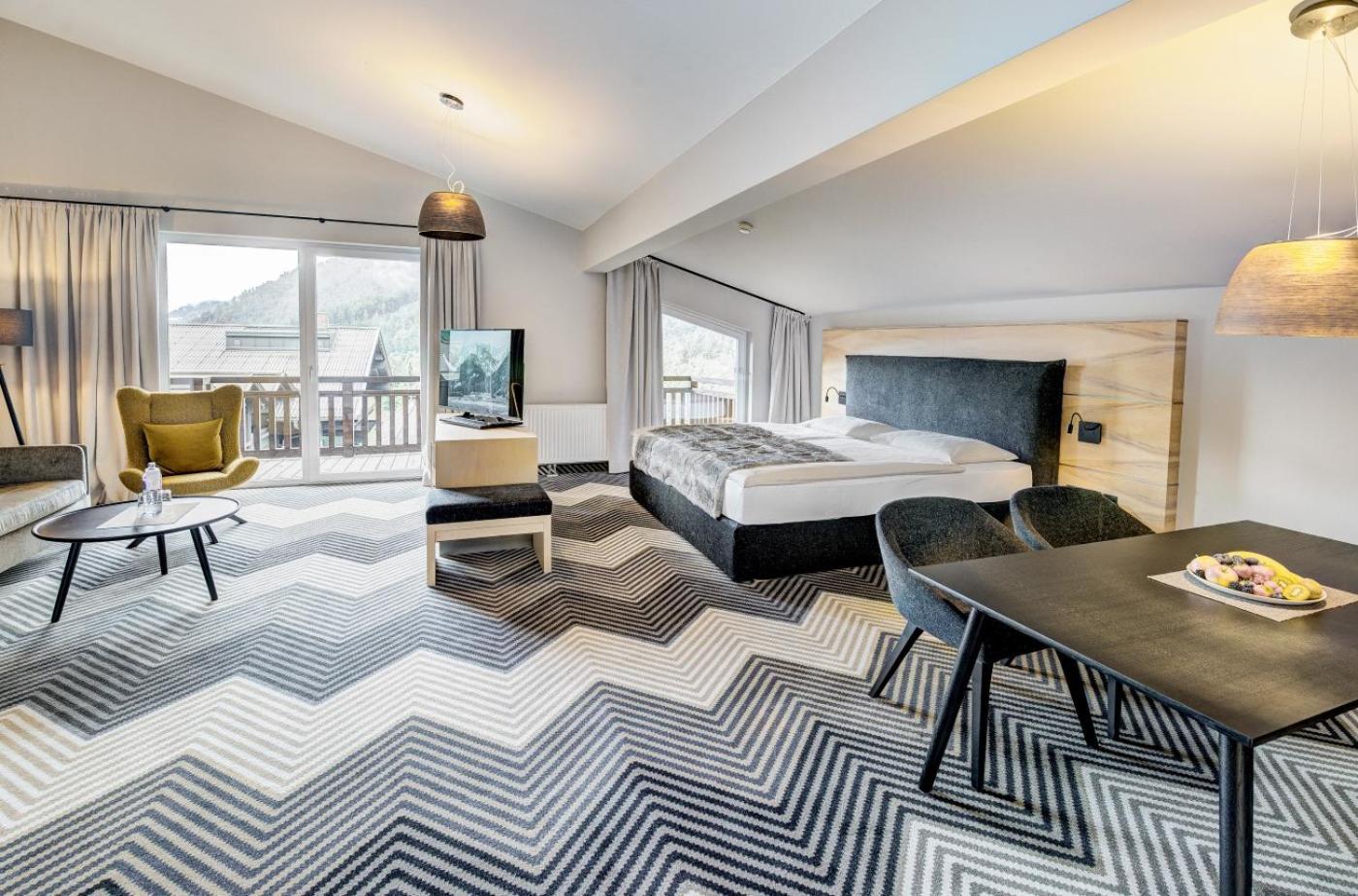 Junior Suite with Balcony photo 2