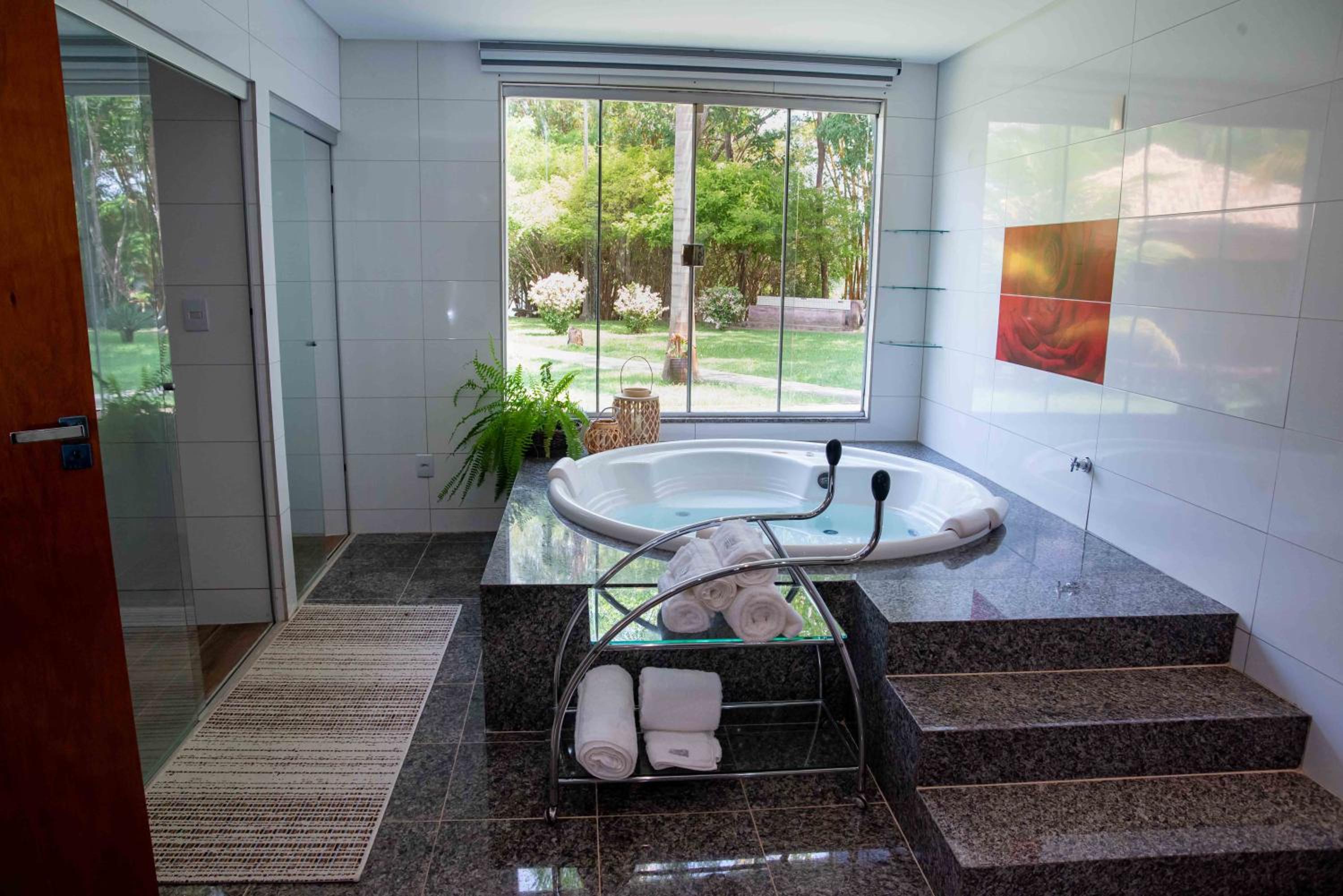 Suite with Spa Bath photo 2