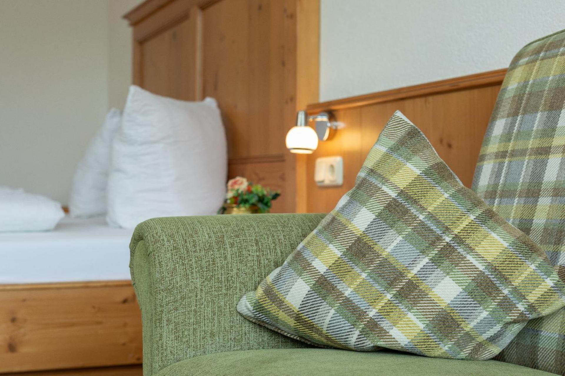 Deluxe Double Room with Balcony photo 3