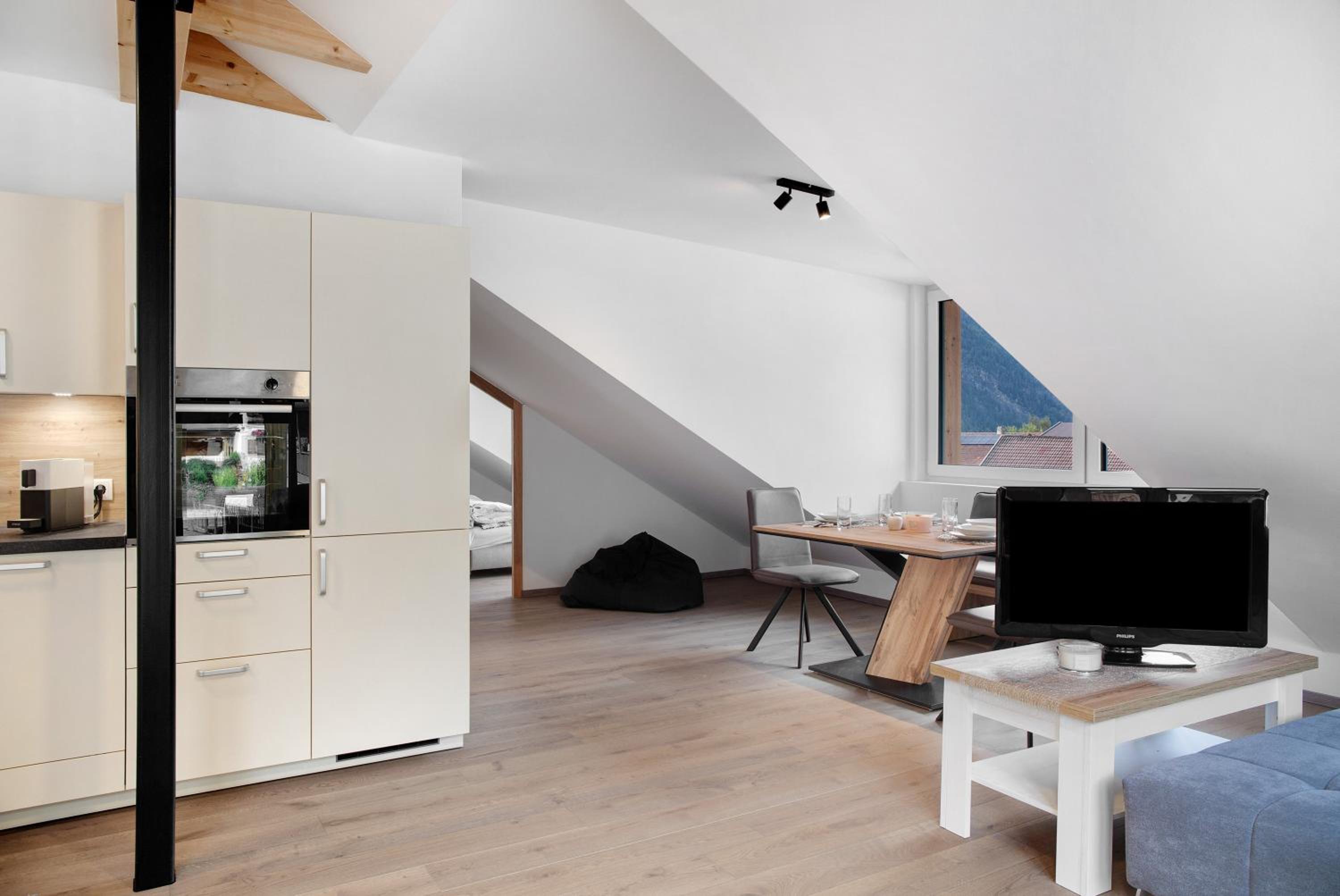 Two-Bedroom Deluxe Apartment with Garden View photo 1