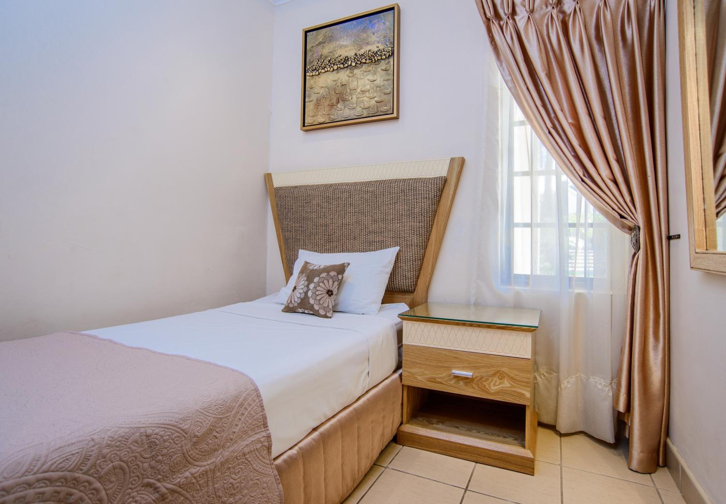 Deluxe Family Suite