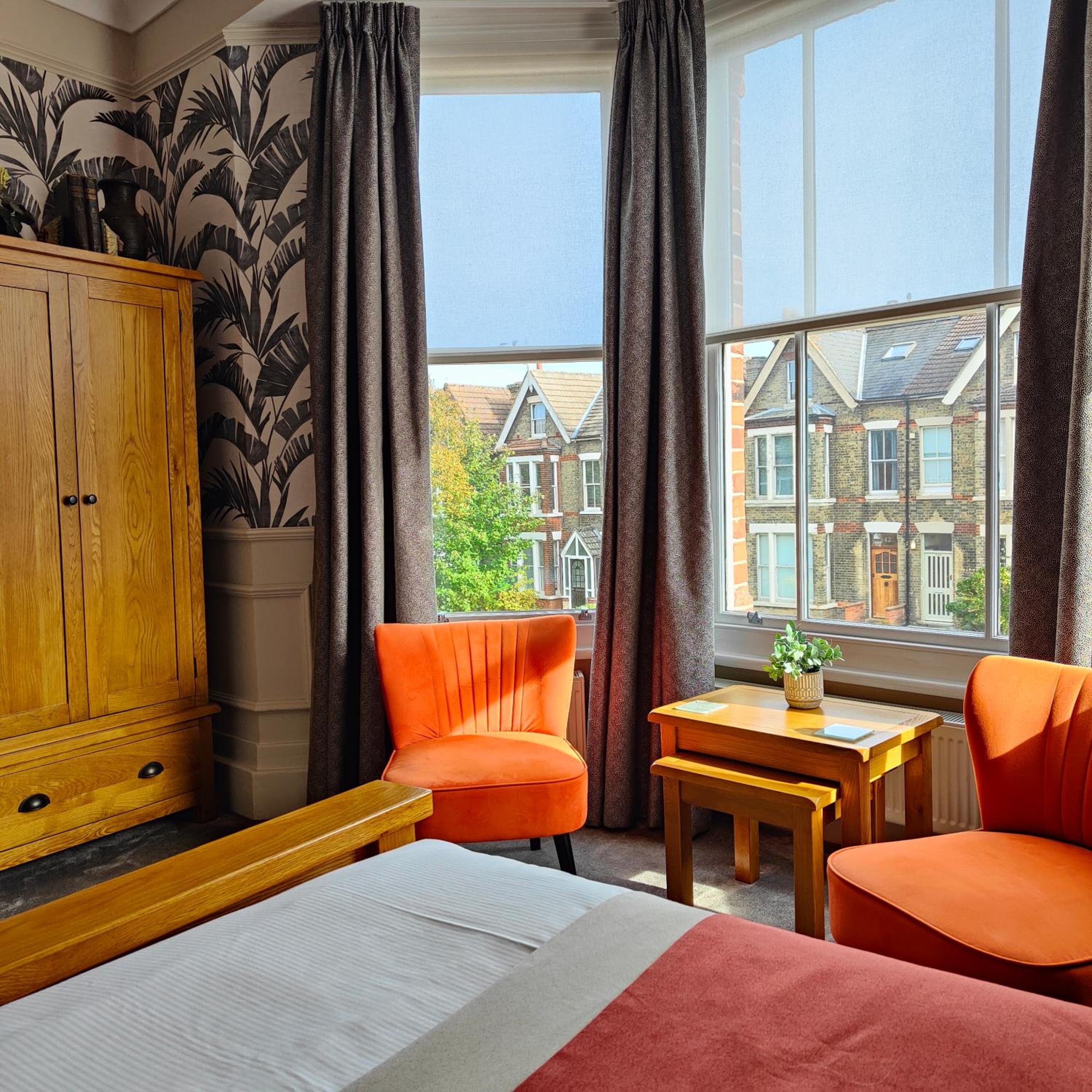 Deluxe King Room photo 2