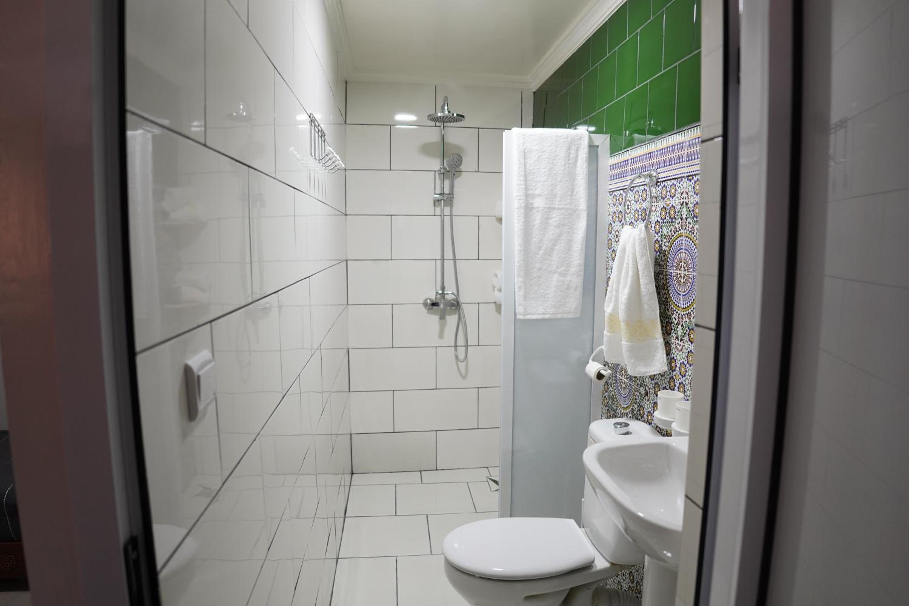 Twin Room With Shared Bathroom photo 3