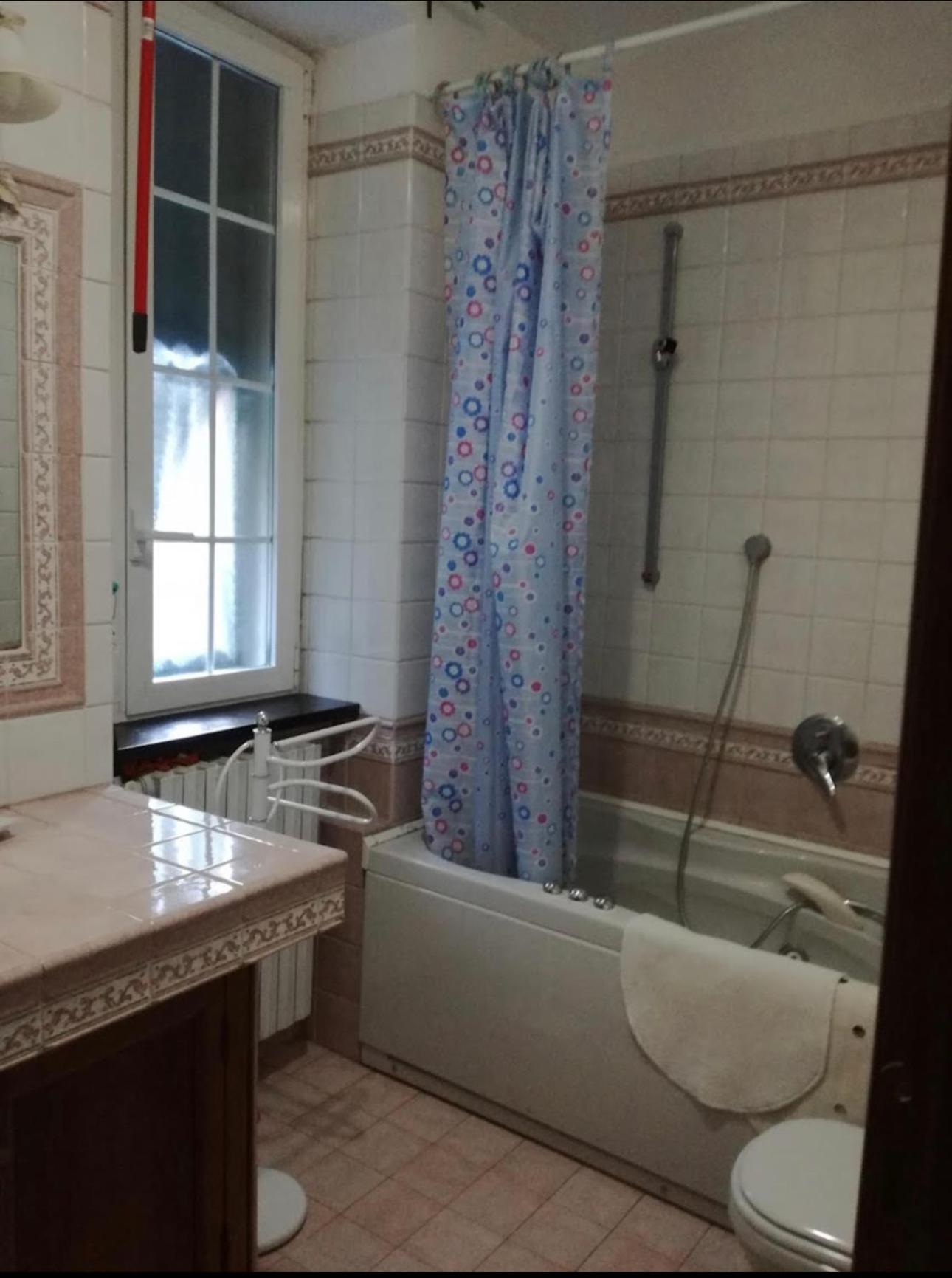 Double Room with Private Bathroom - Photo 3